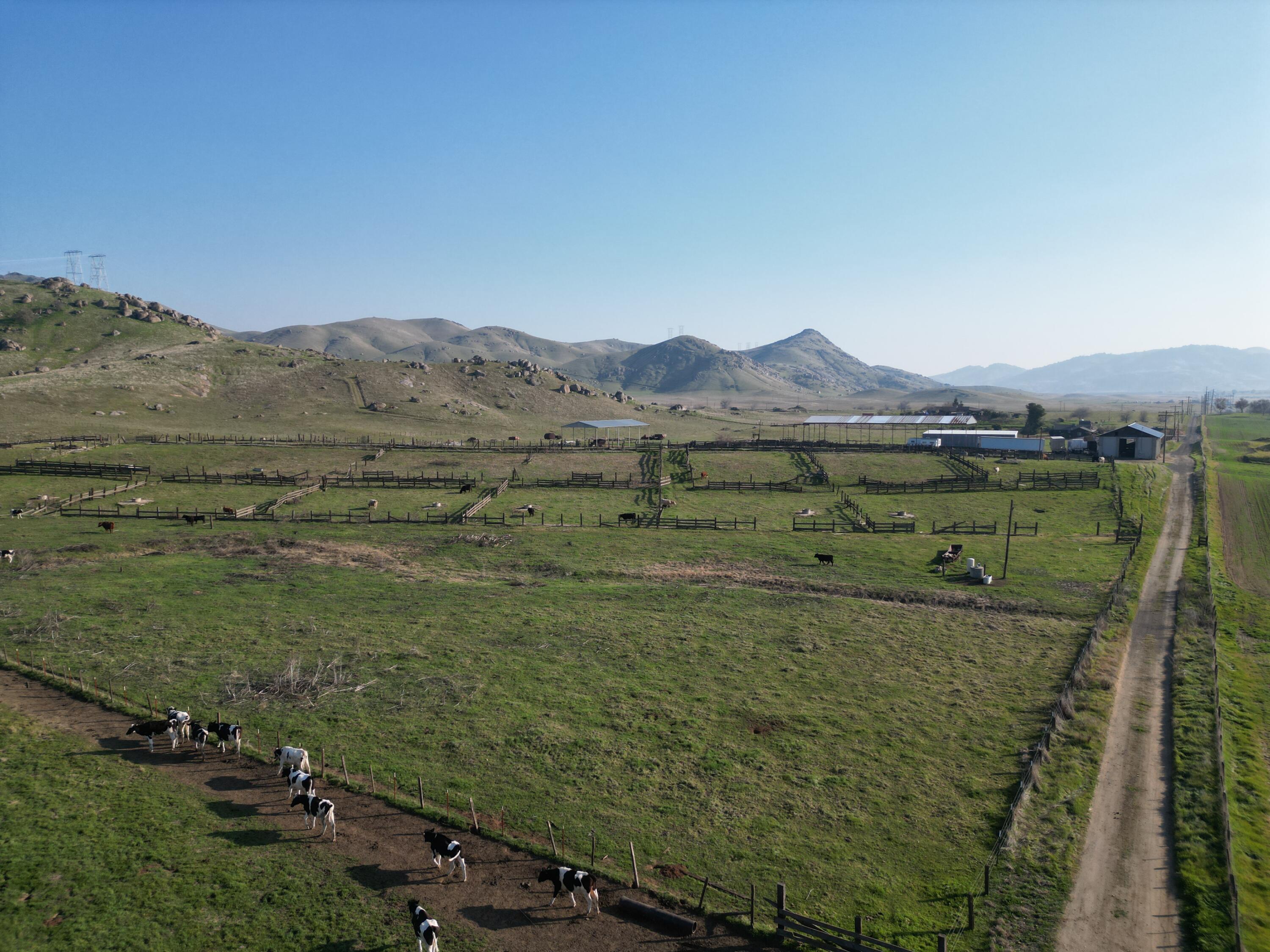 27598 196 Ave, Porterville, CA 93257