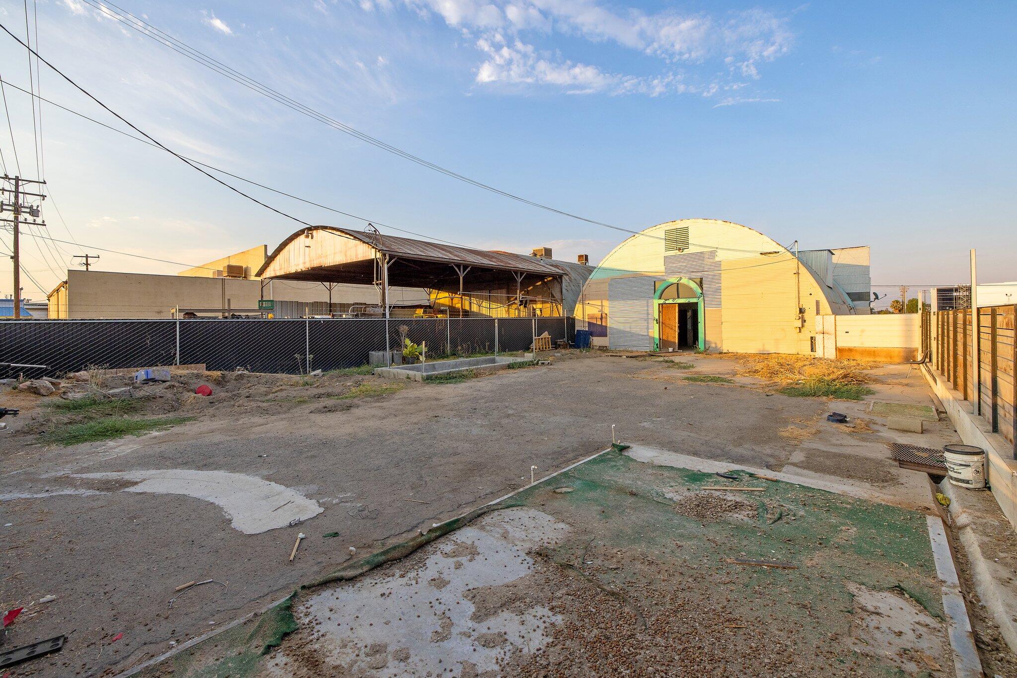 1549 S K St, Tulare, CA 93274