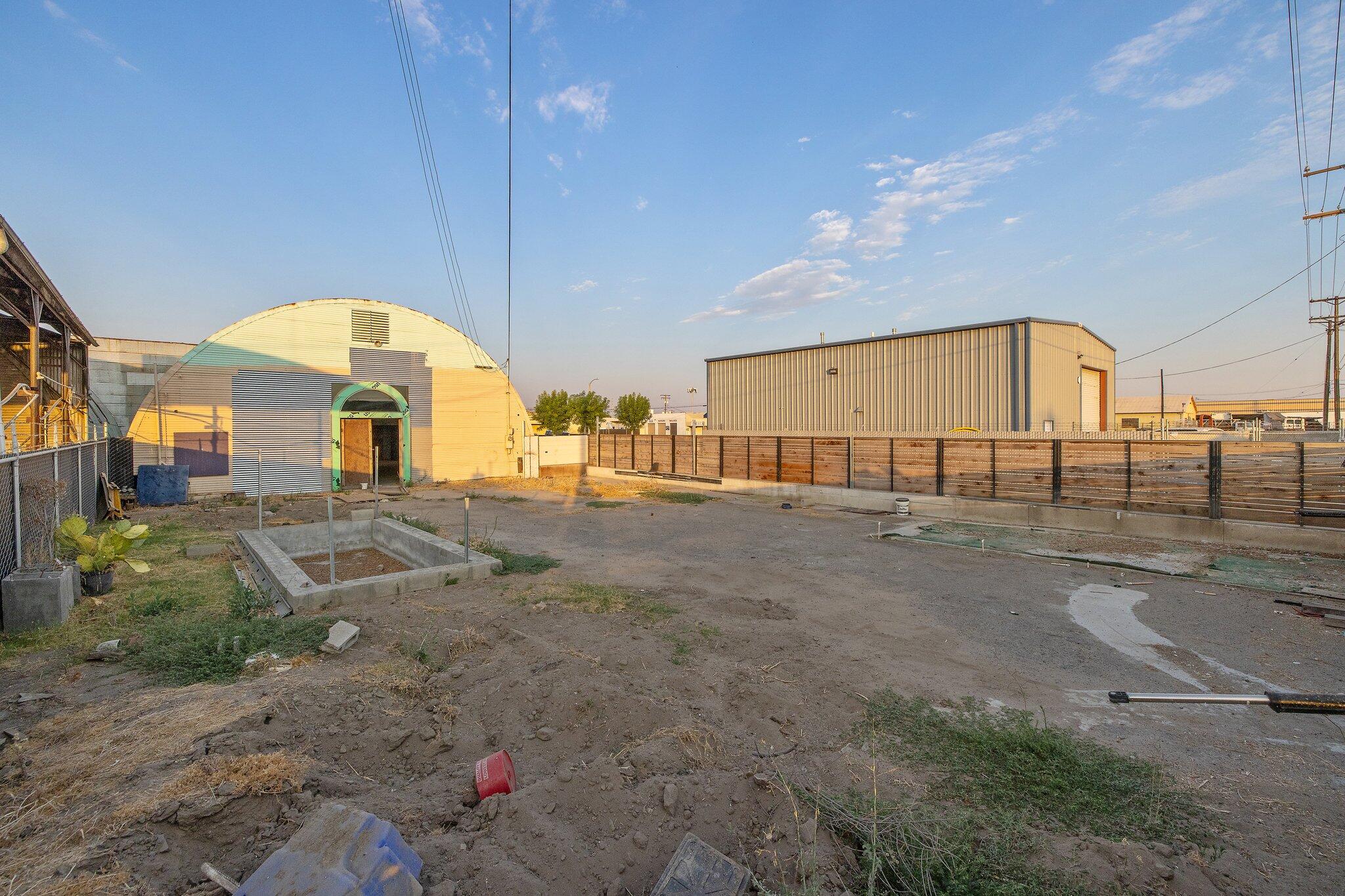 1549 S K St, Tulare, CA 93274