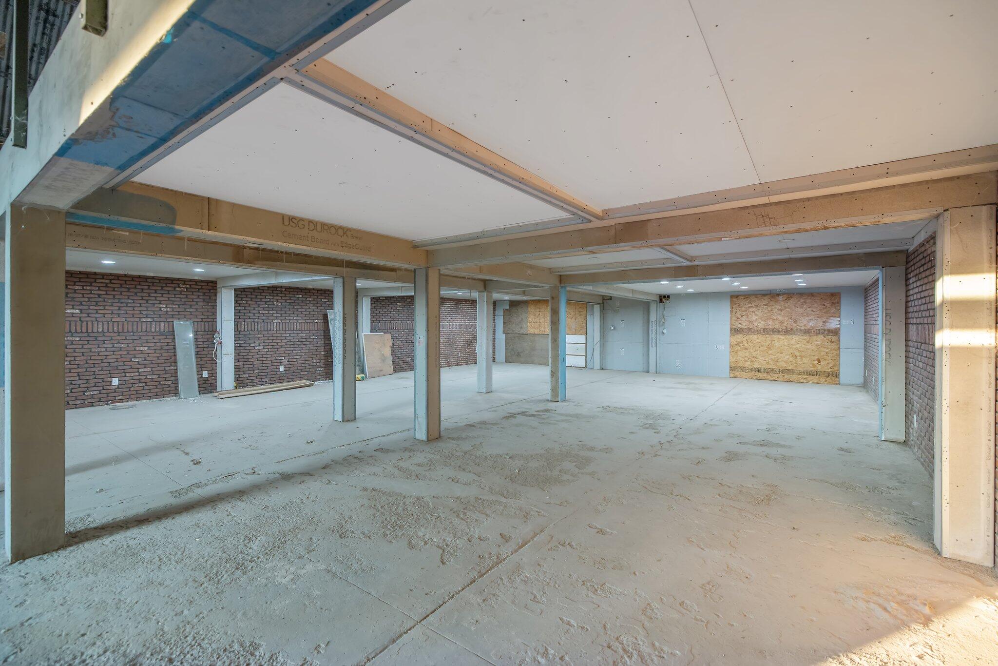 1549 S K St, Tulare, CA 93274