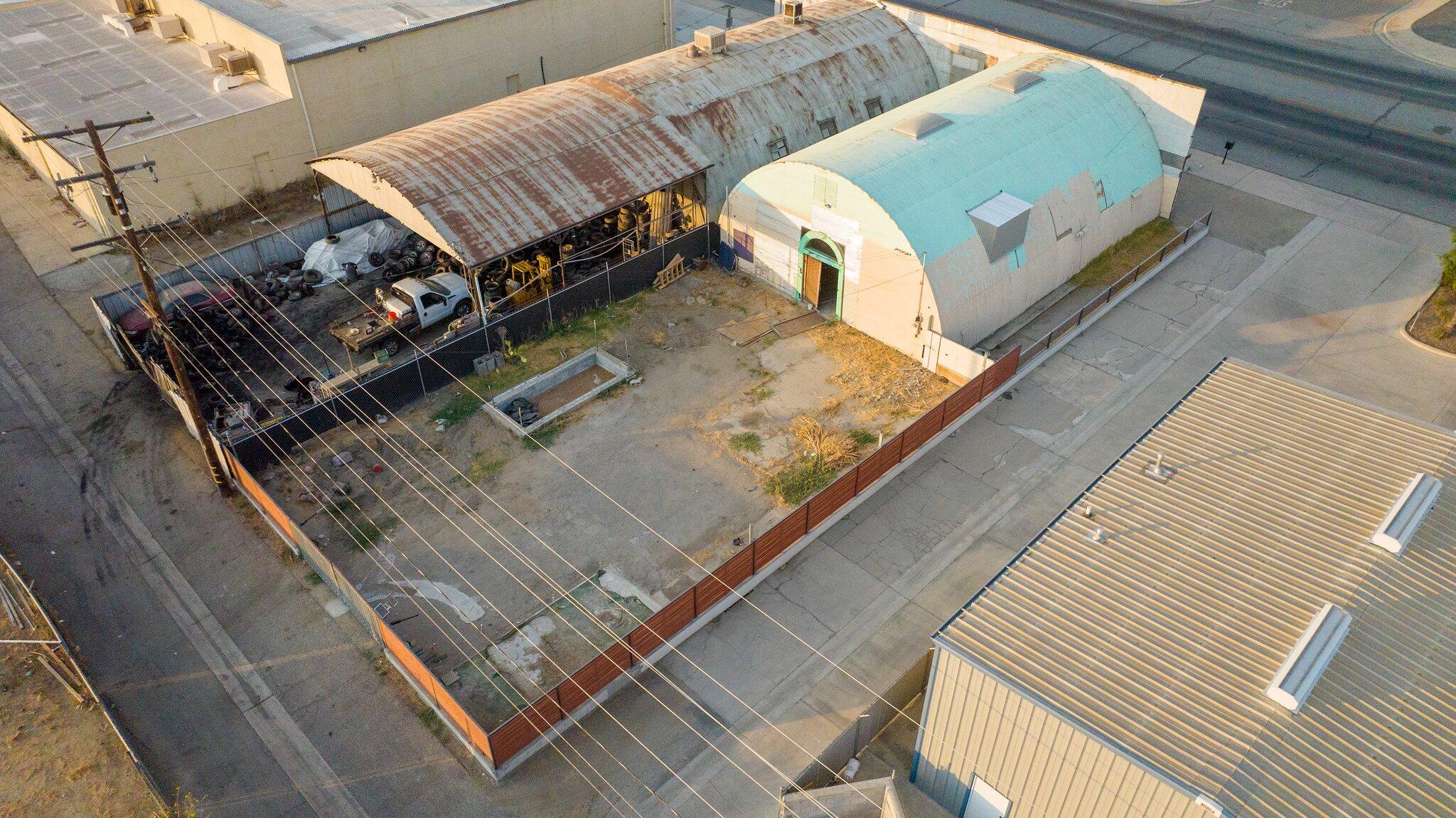 1549 S K St, Tulare, CA 93274