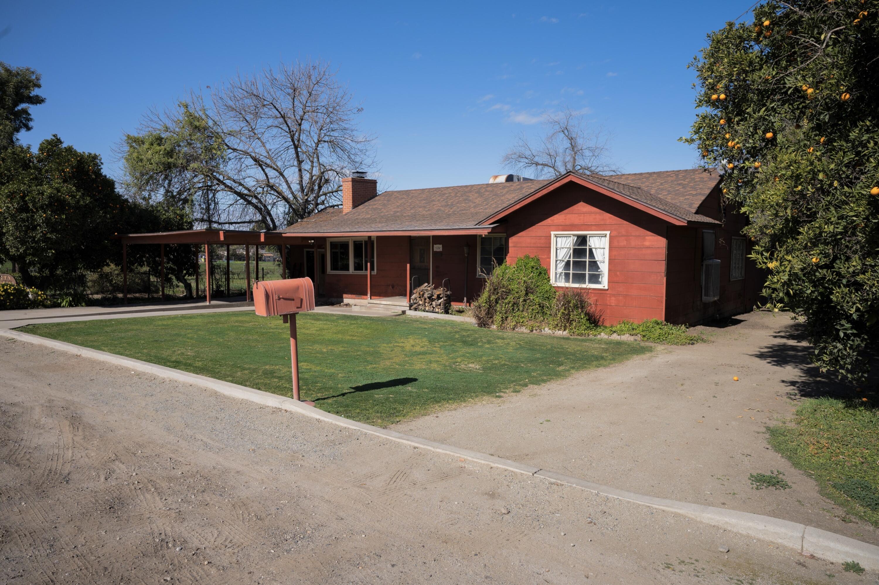 534 E Morton Ave, Porterville, CA 93257