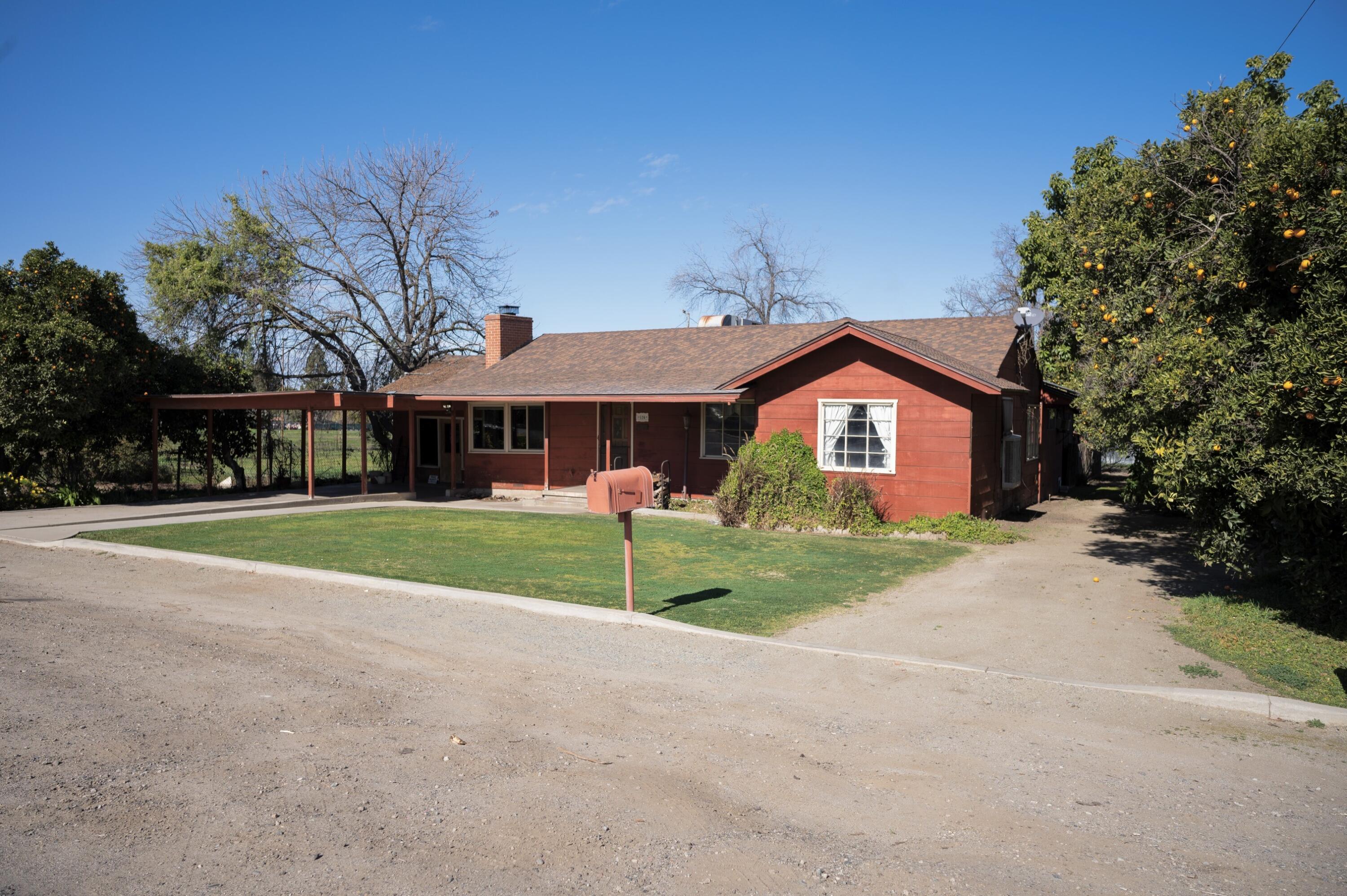 534 E Morton Ave, Porterville, CA 93257