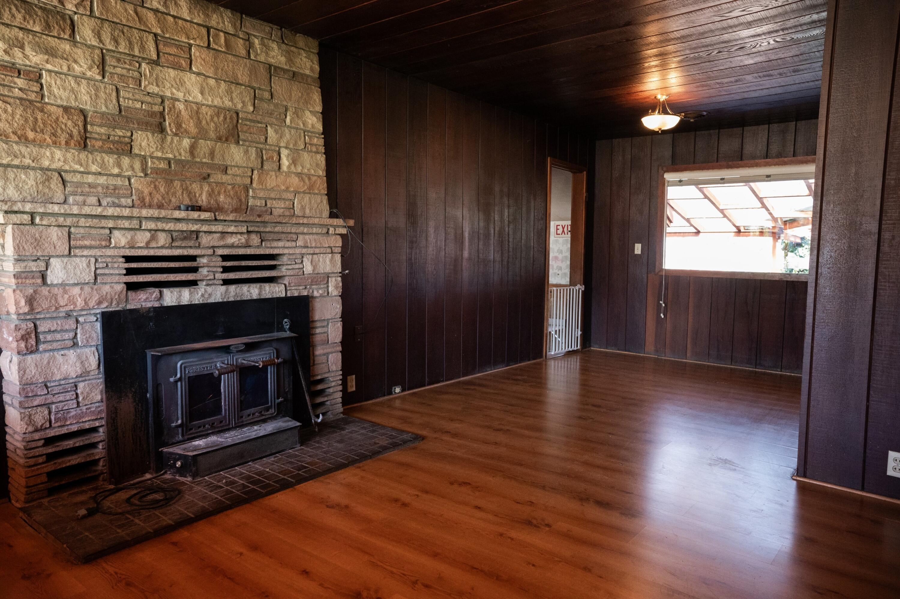 534 E Morton Ave, Porterville, CA 93257