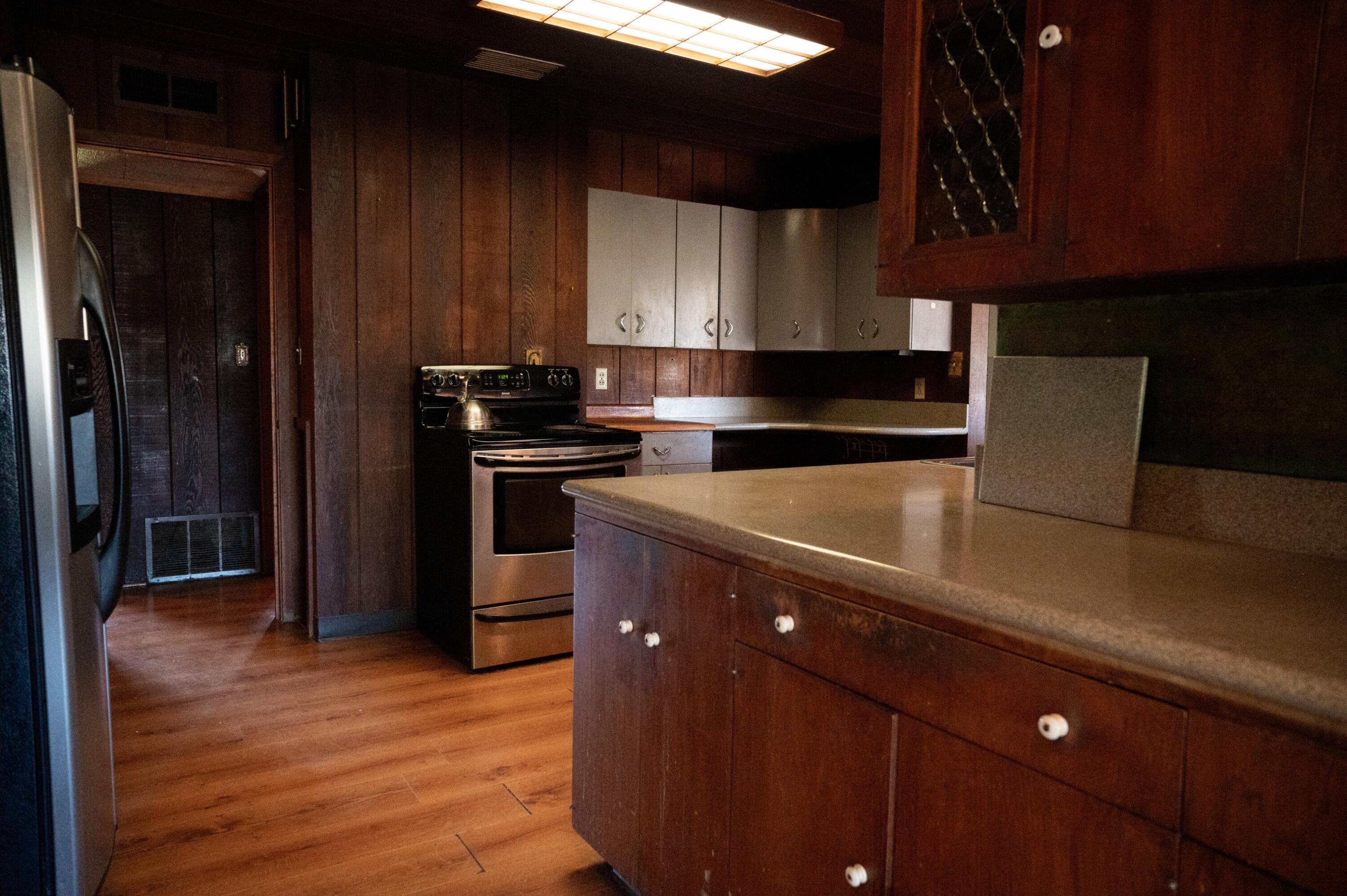 534 E Morton Ave, Porterville, CA 93257