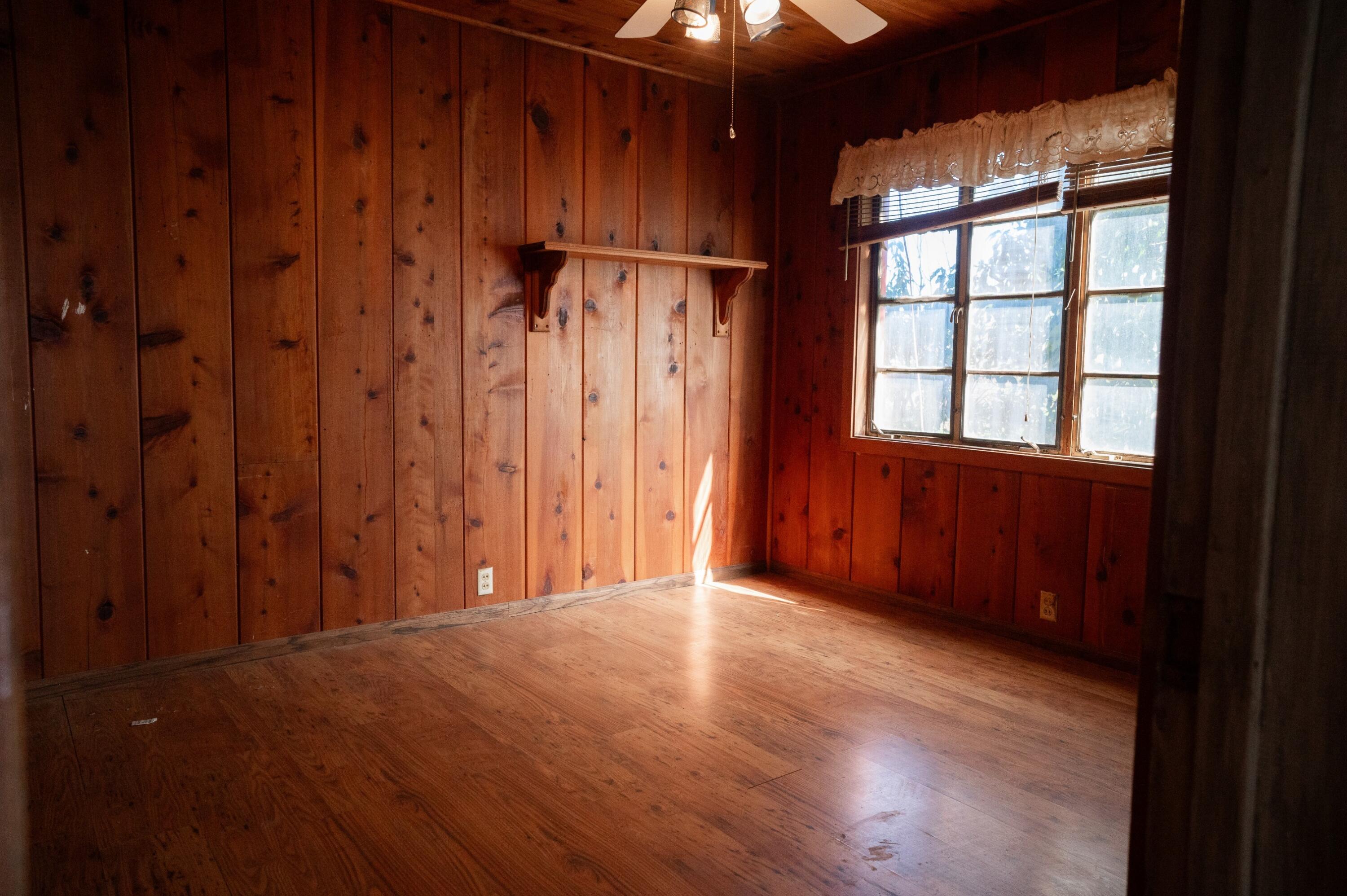 534 E Morton Ave, Porterville, CA 93257