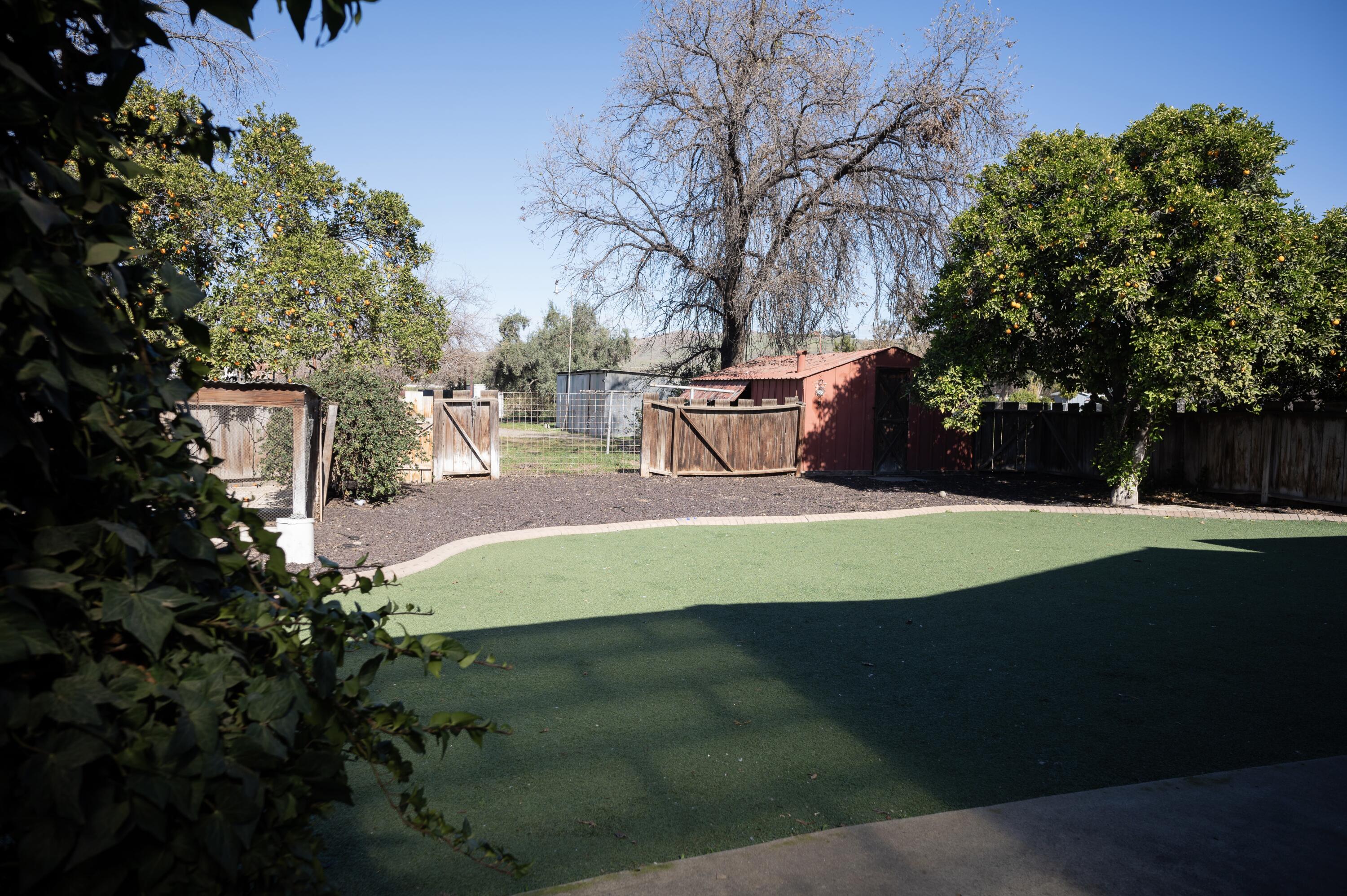 534 E Morton Ave, Porterville, CA 93257