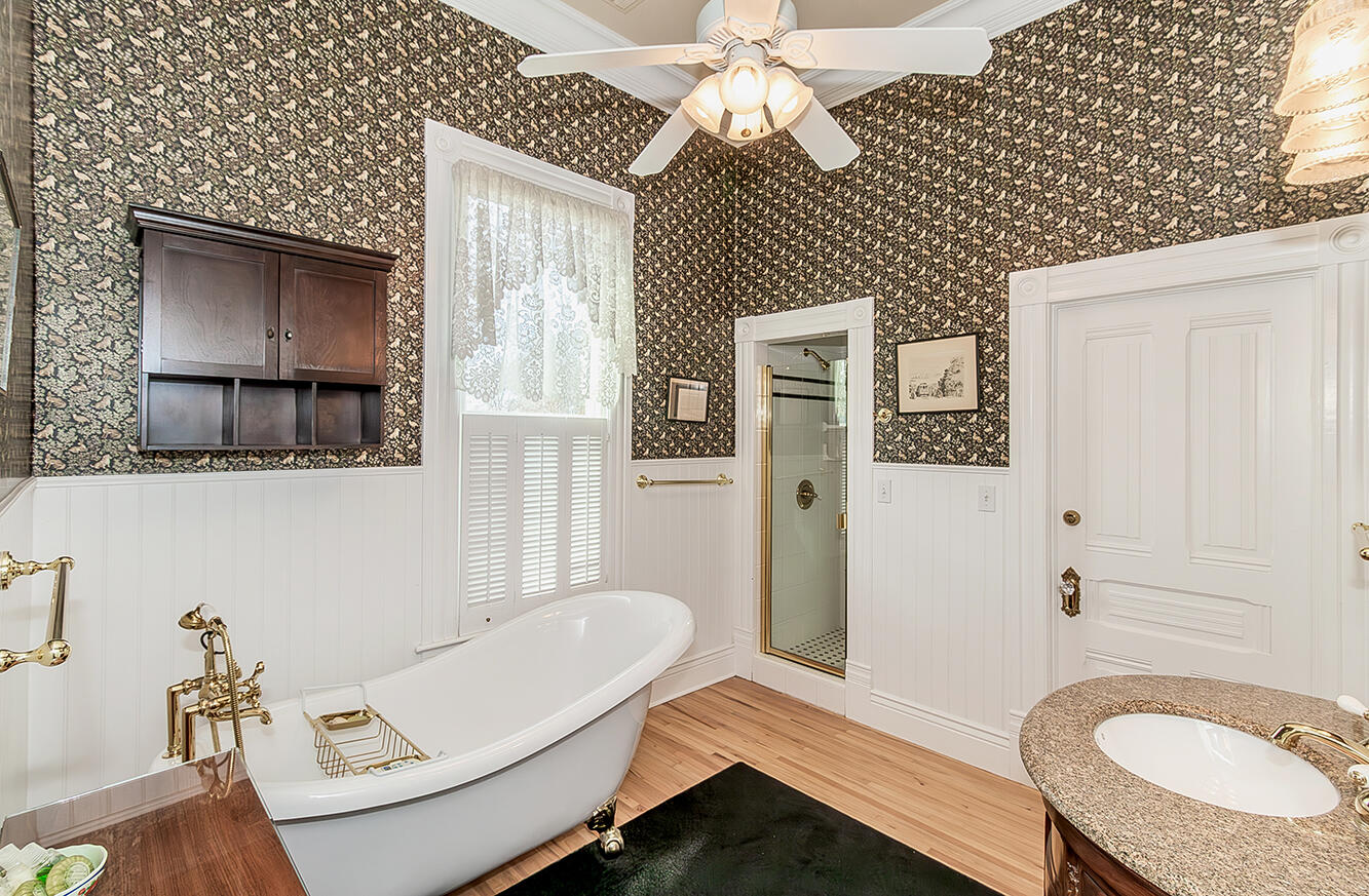 3680 S Newmark Ave, Sanger, CA 93657