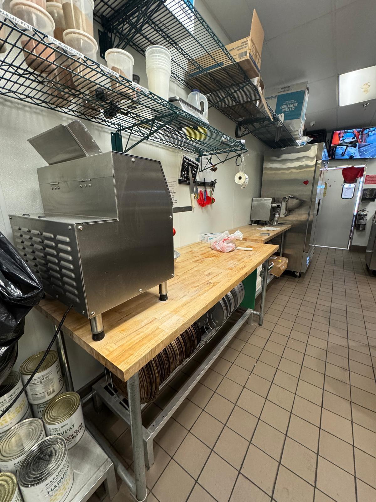 3918 S Mooney Blvd, Visalia, CA 93277