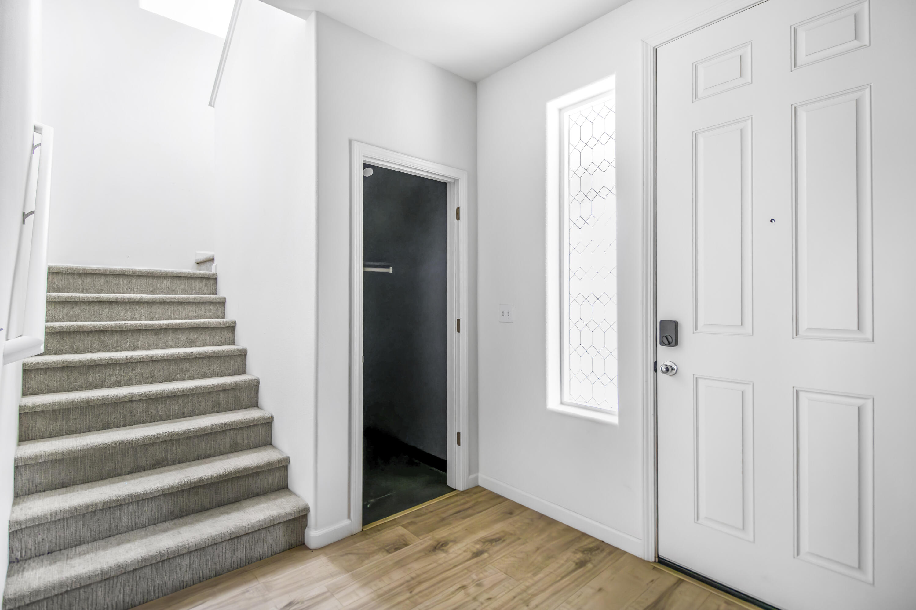 2230 S Velie St, Visalia, CA 93292