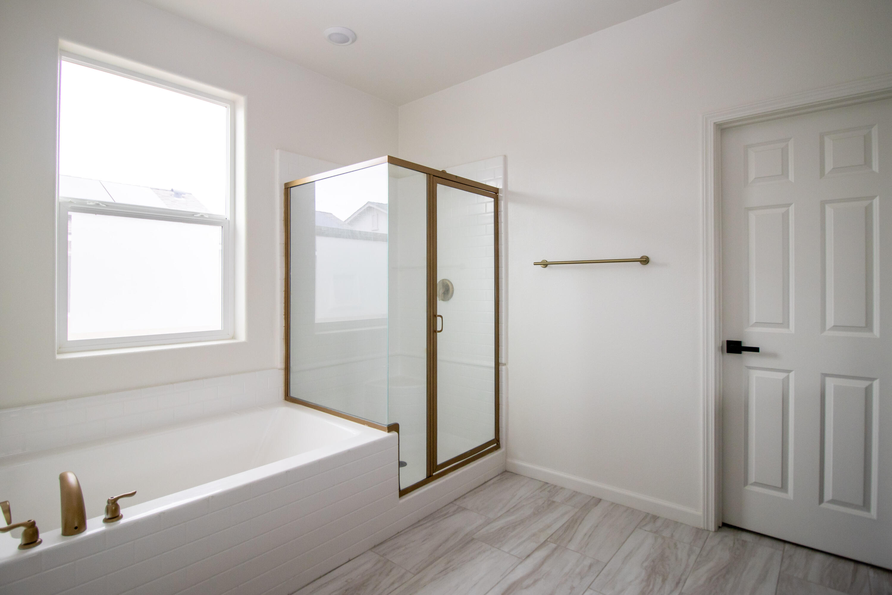 2230 S Velie St, Visalia, CA 93292