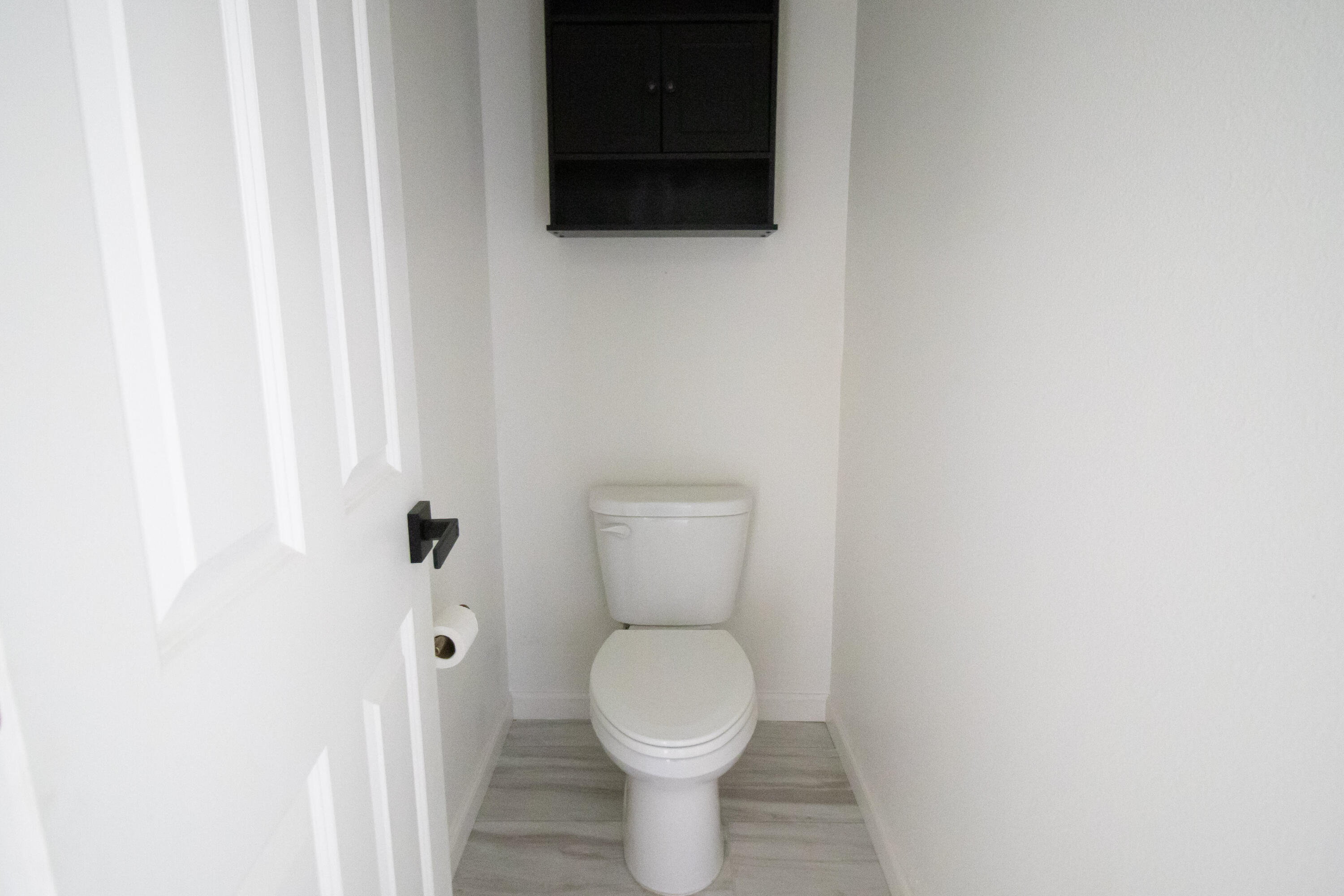 2230 S Velie St, Visalia, CA 93292