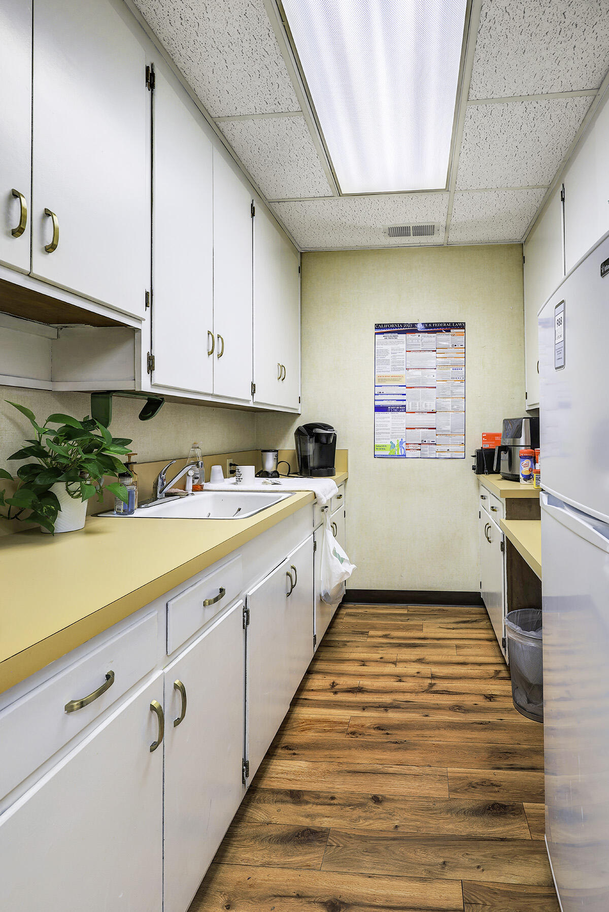 306 N Conyer St, Visalia, CA 93291