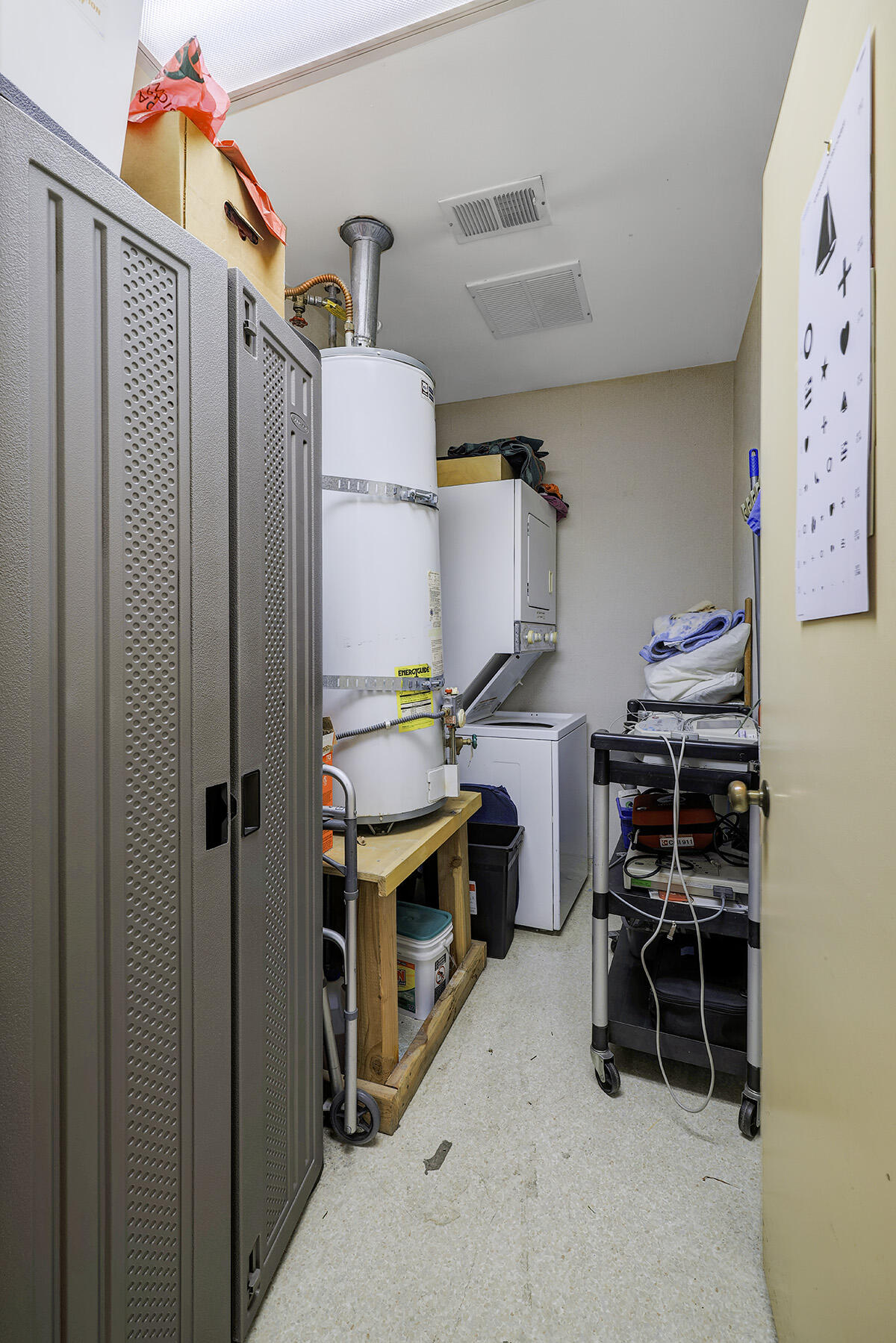 306 N Conyer St, Visalia, CA 93291