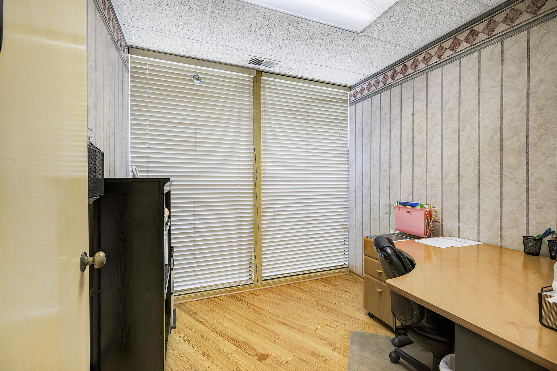 306 N Conyer St, Visalia, CA 93291