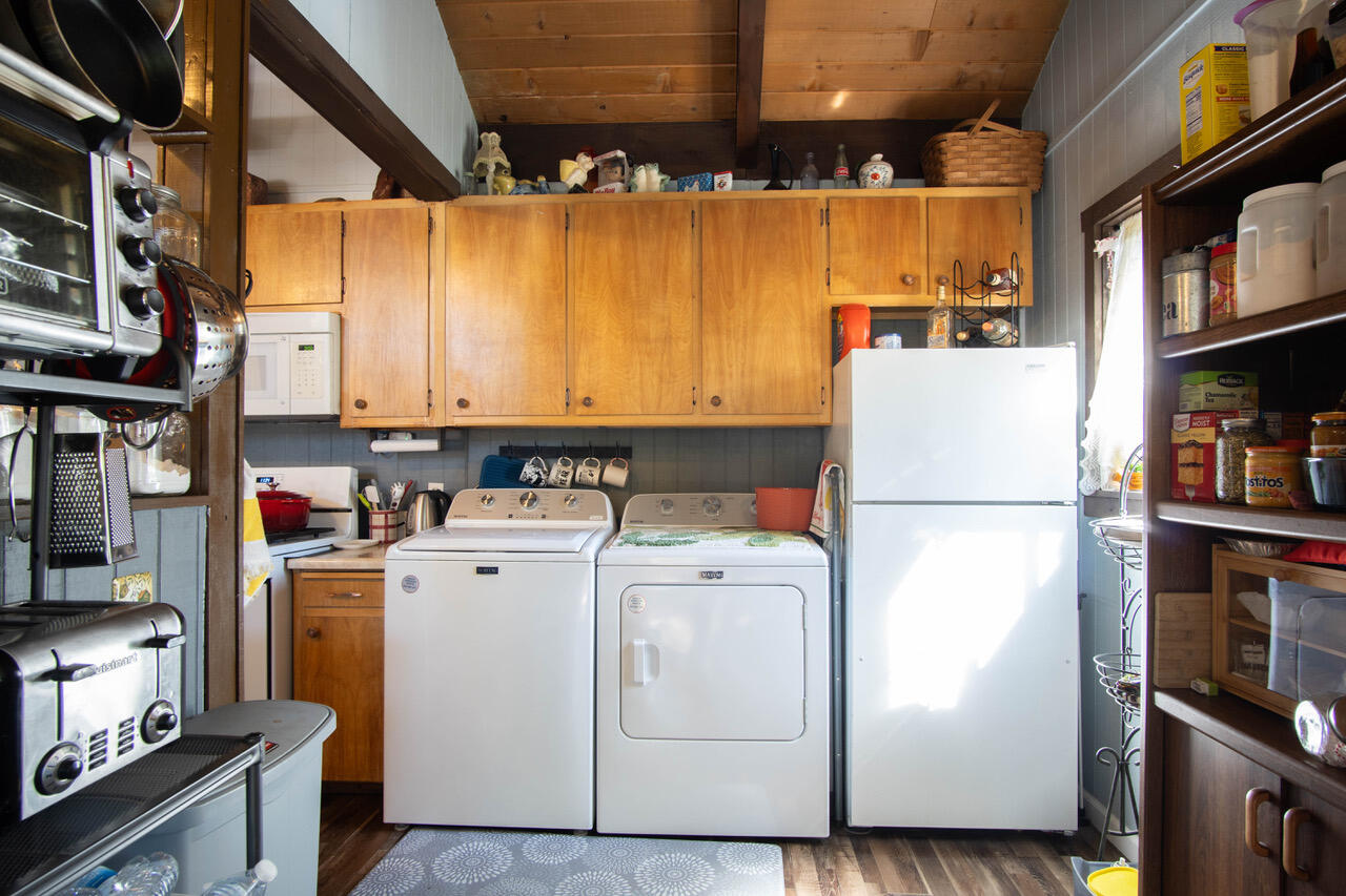 57524 Crest Dr, Springville, CA 93265