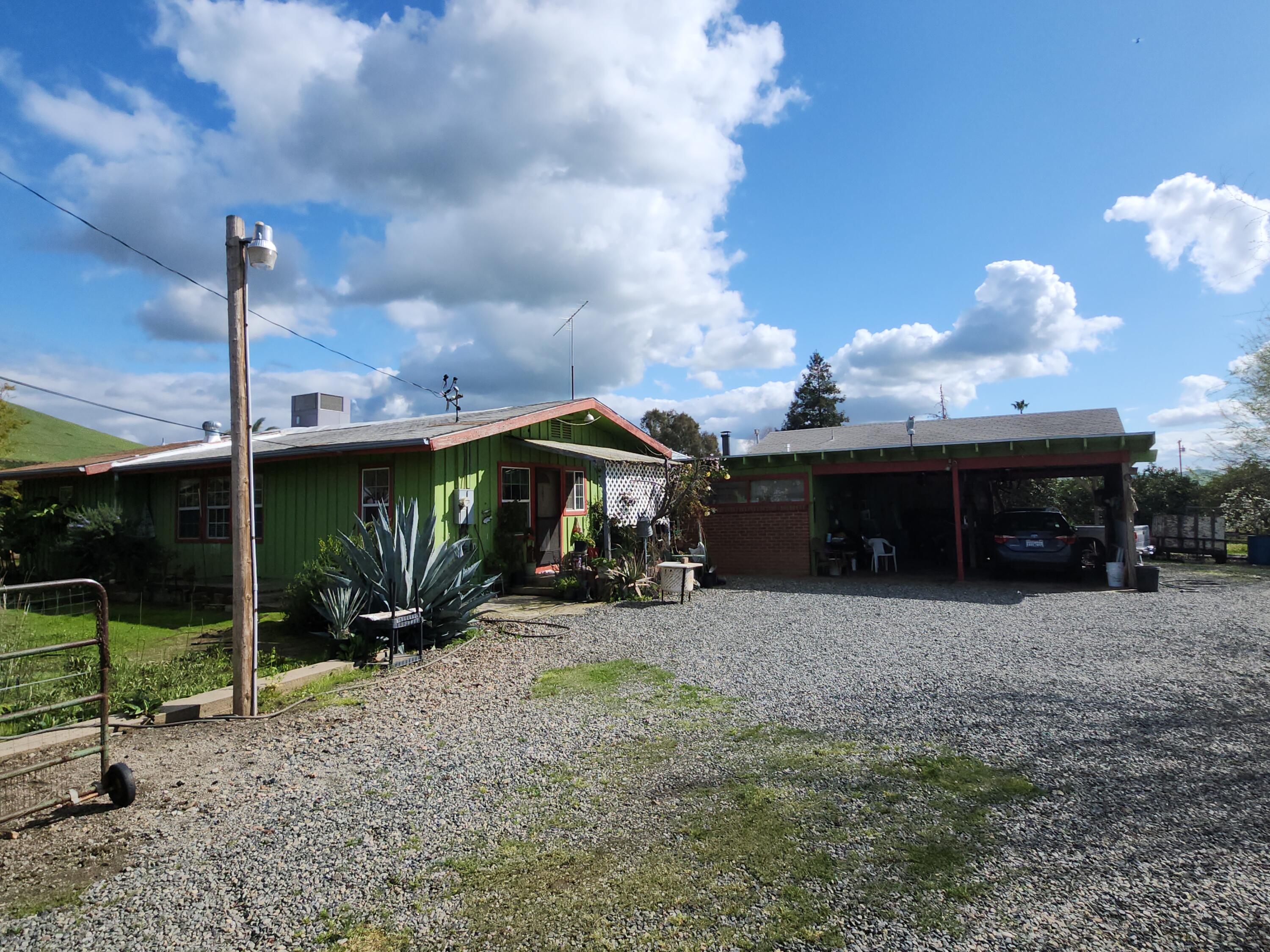 25375 Ave 208 #208, Strathmore, CA 93267