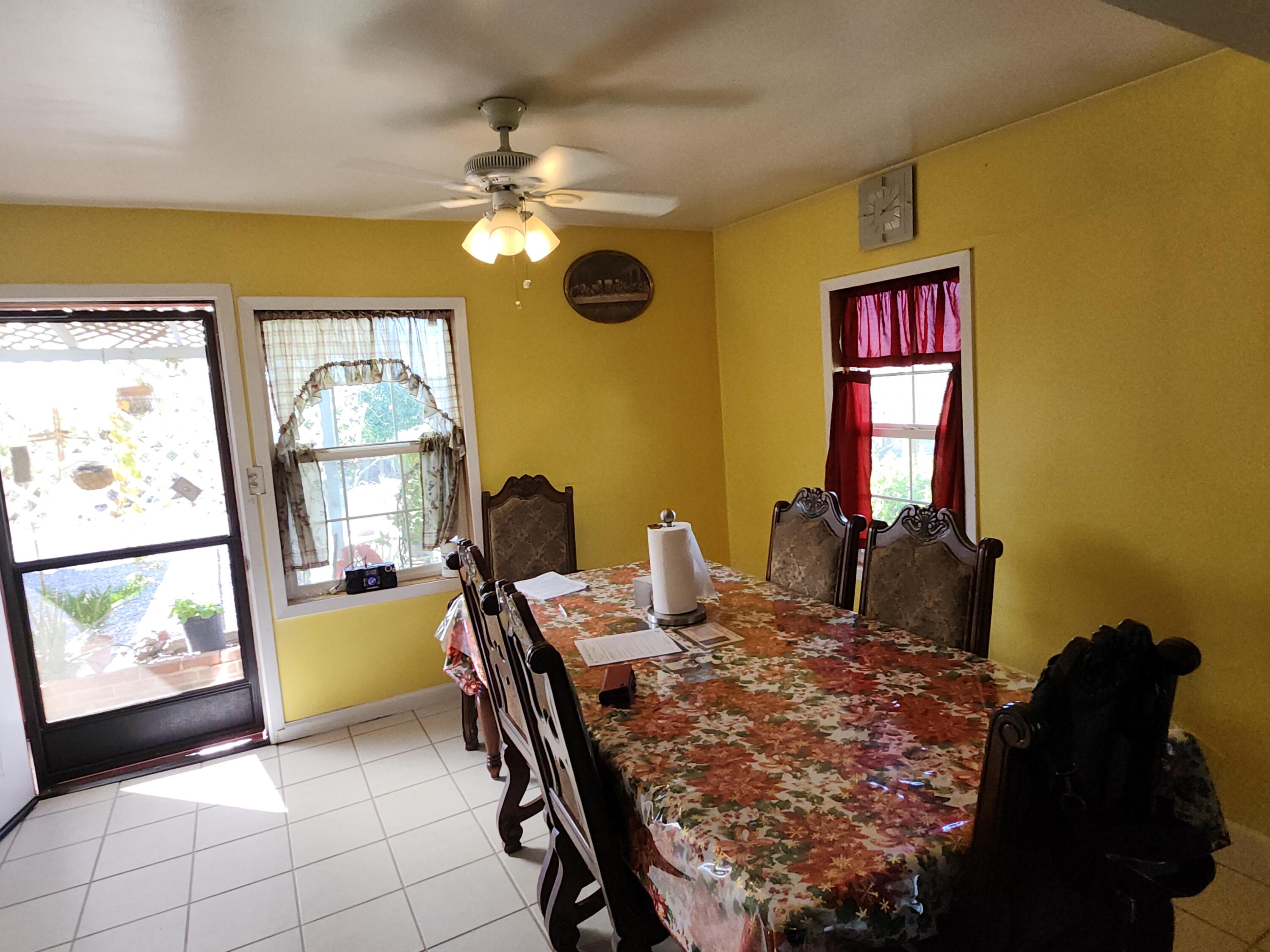 25375 Ave 208 #208, Strathmore, CA 93267