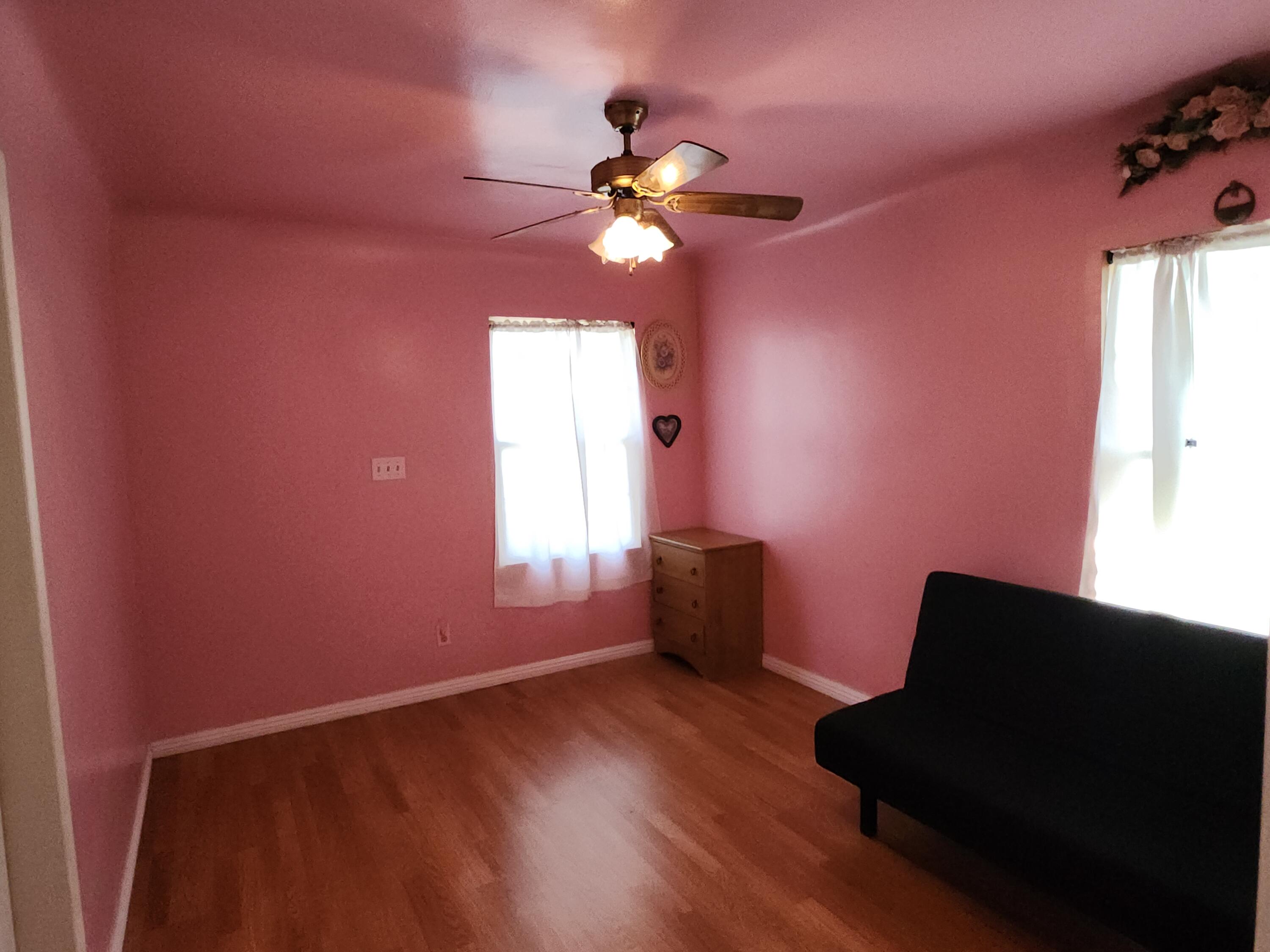 25375 Ave 208 #208, Strathmore, CA 93267