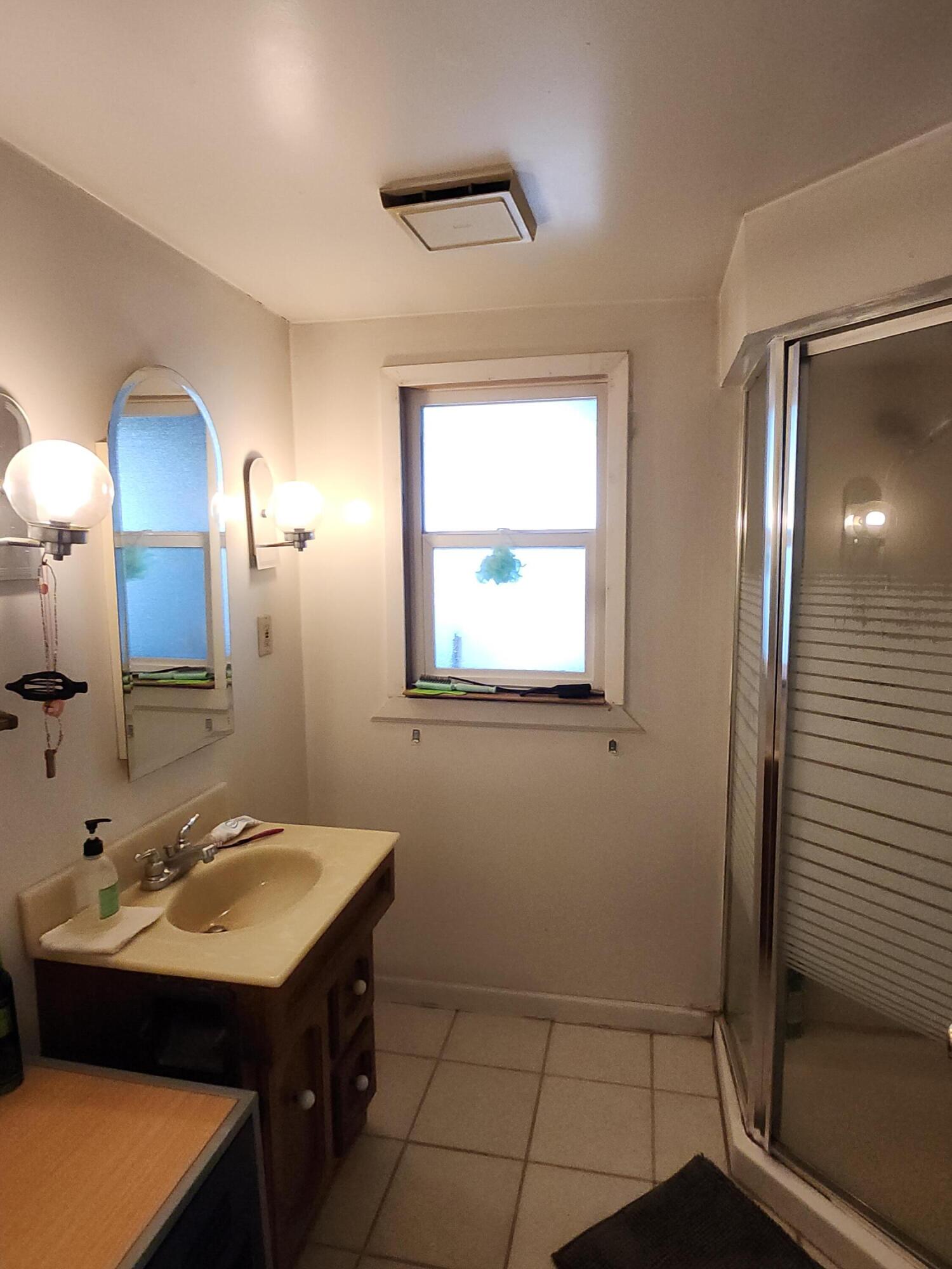 25375 Ave 208 #208, Strathmore, CA 93267