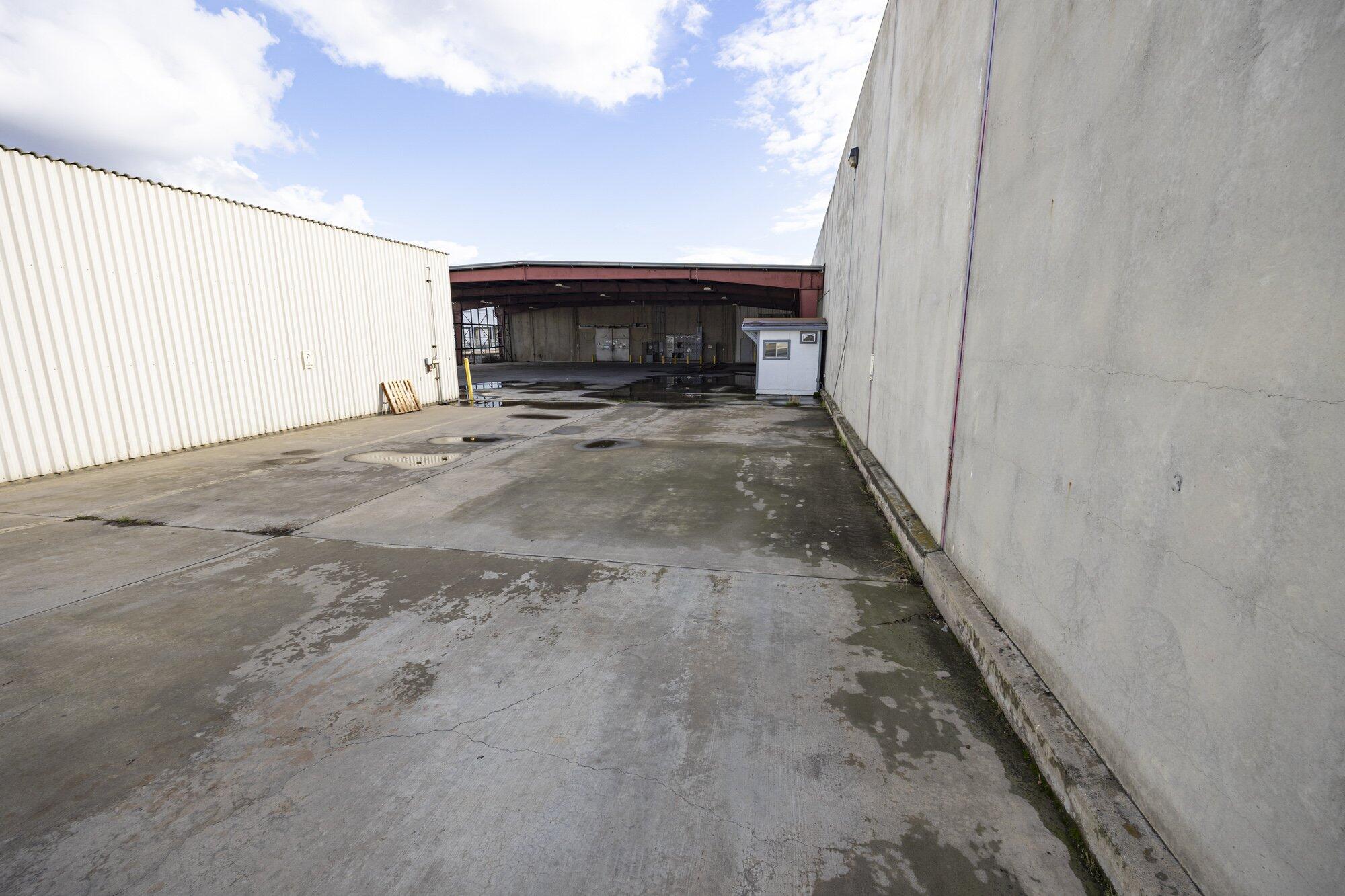 200 N Uruapan Way, Dinuba, CA 93618