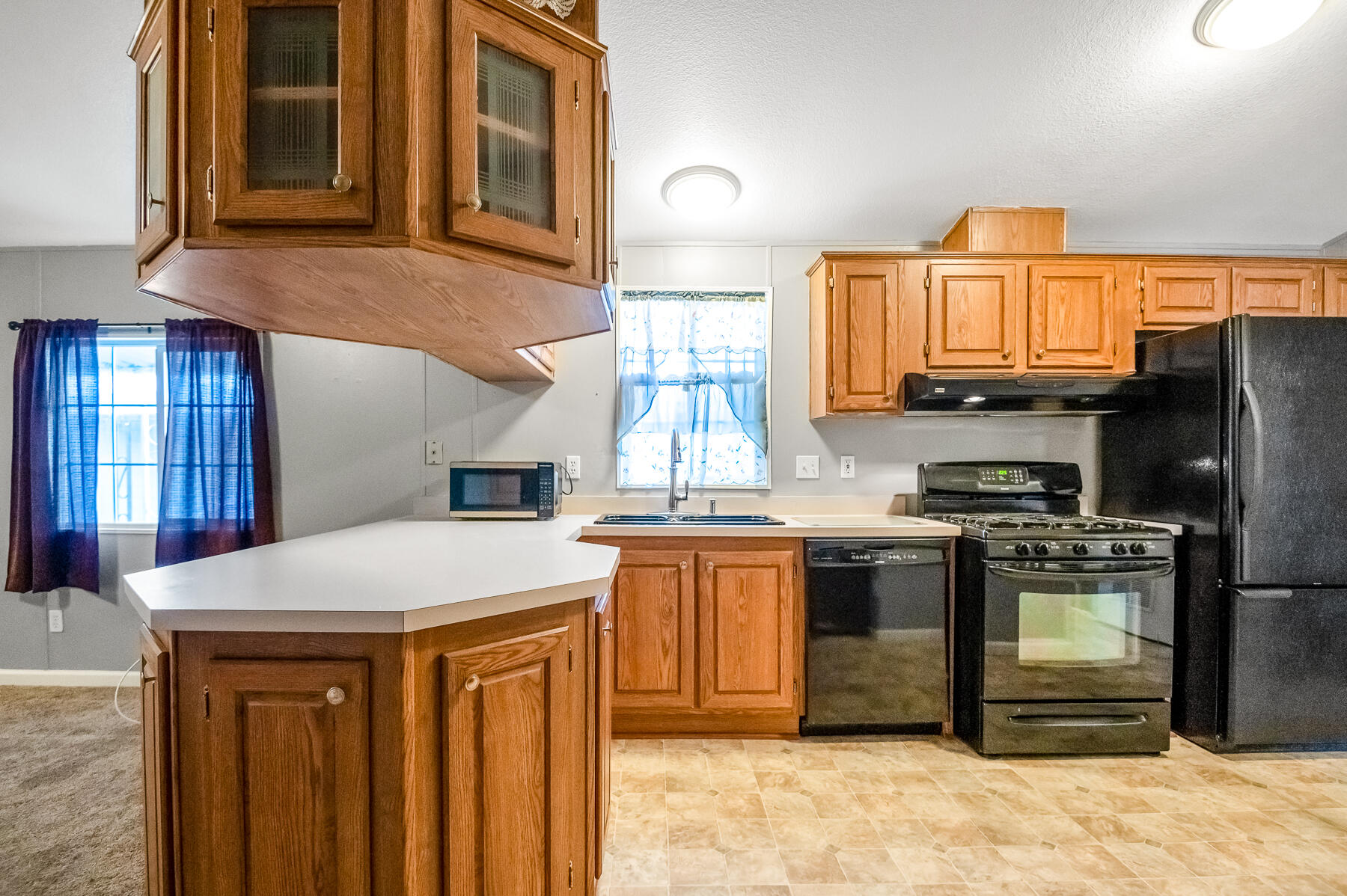 2627 W Mid Valley Ave #46, Visalia, CA 93277