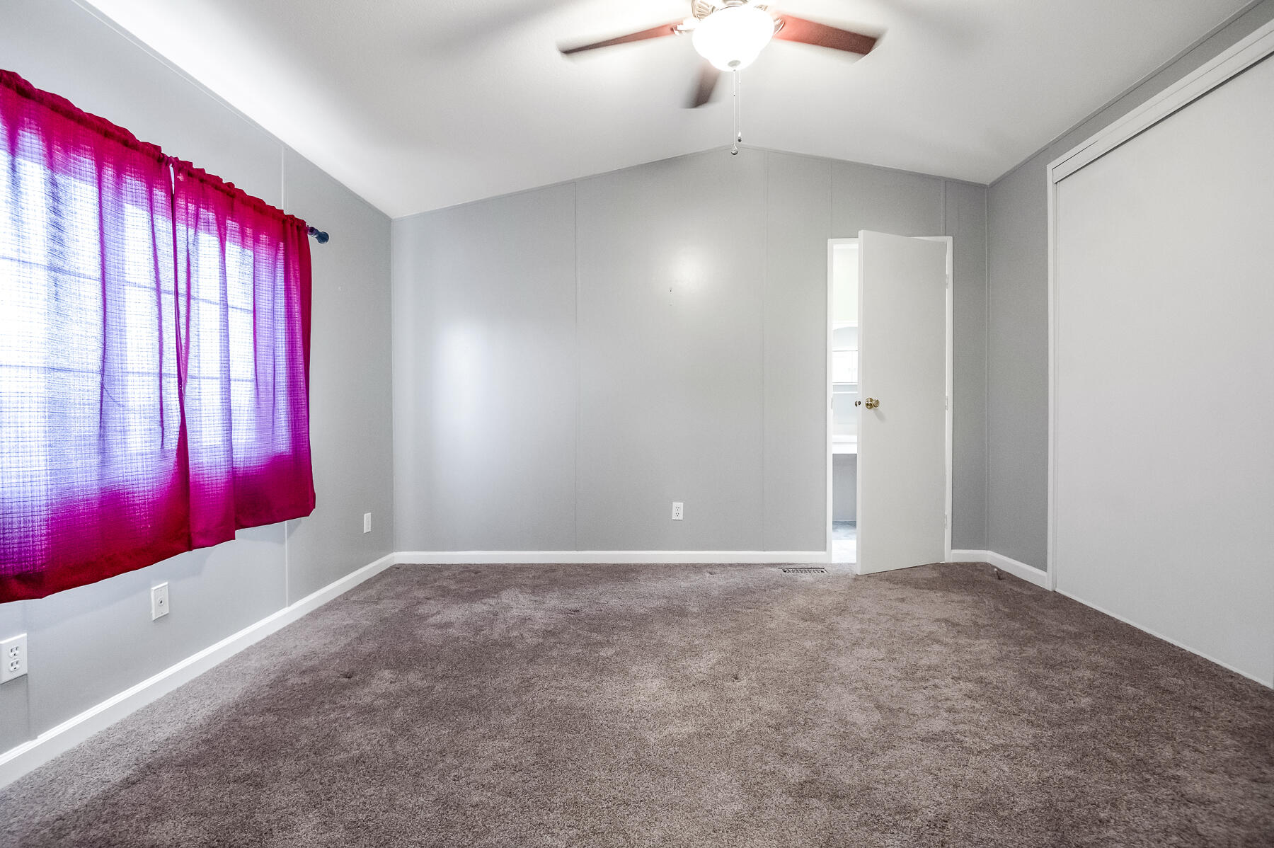 2627 W Mid Valley Ave #46, Visalia, CA 93277