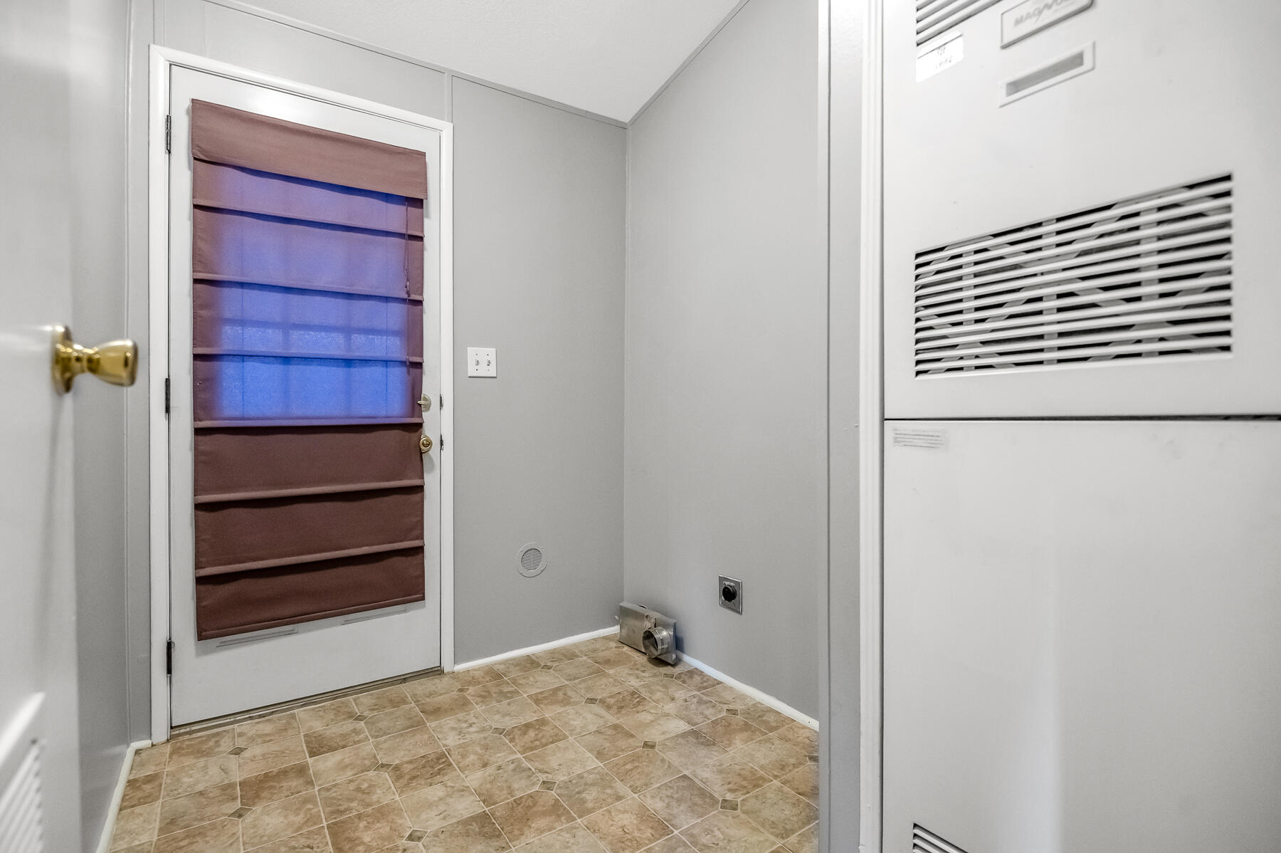 2627 W Mid Valley Ave #46, Visalia, CA 93277