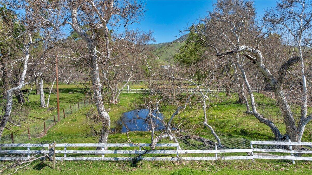 6102 Elwood Rd, Sanger, CA 93657