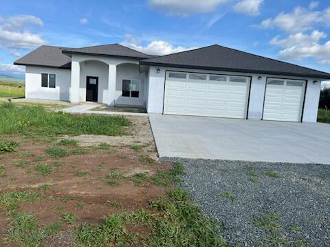 8420 Road 236, Terra Bella, CA 93270