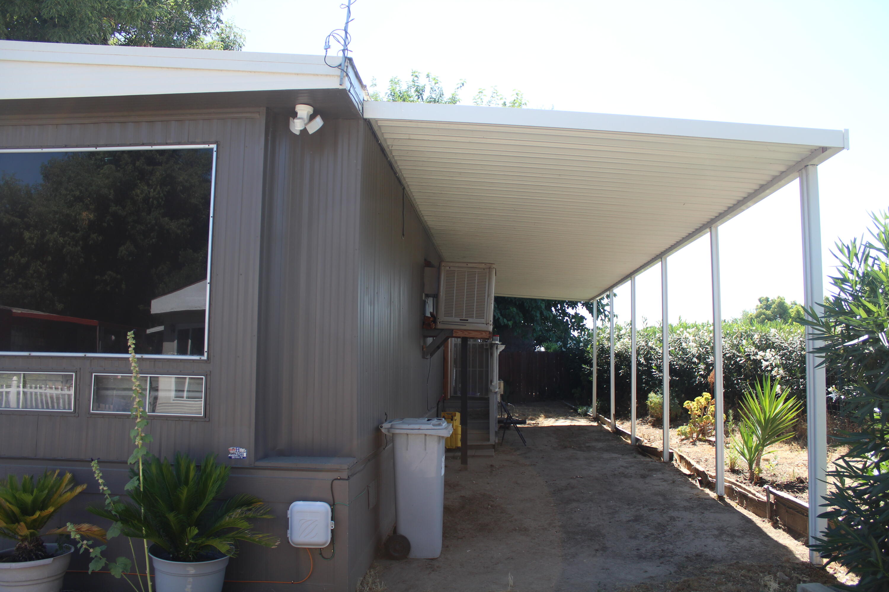 2400 W Midvalley St #L3, Visalia, CA 93277