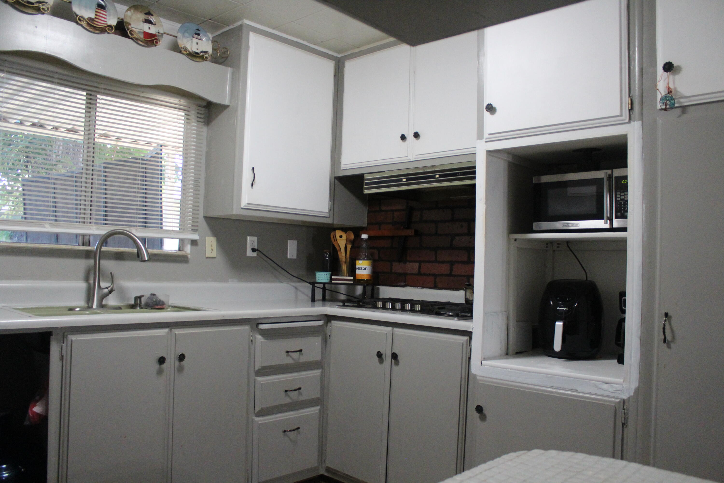 2400 W Midvalley St #L3, Visalia, CA 93277