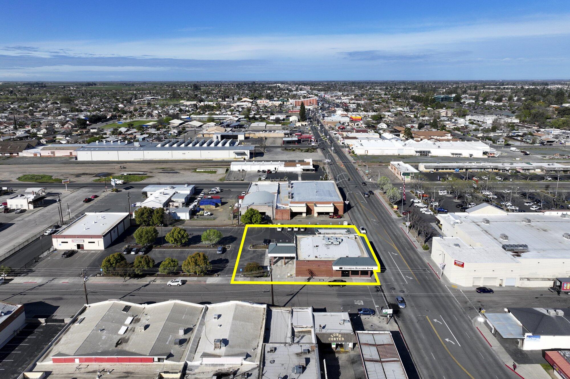 65 W Olive Ave, Porterville, CA 93257