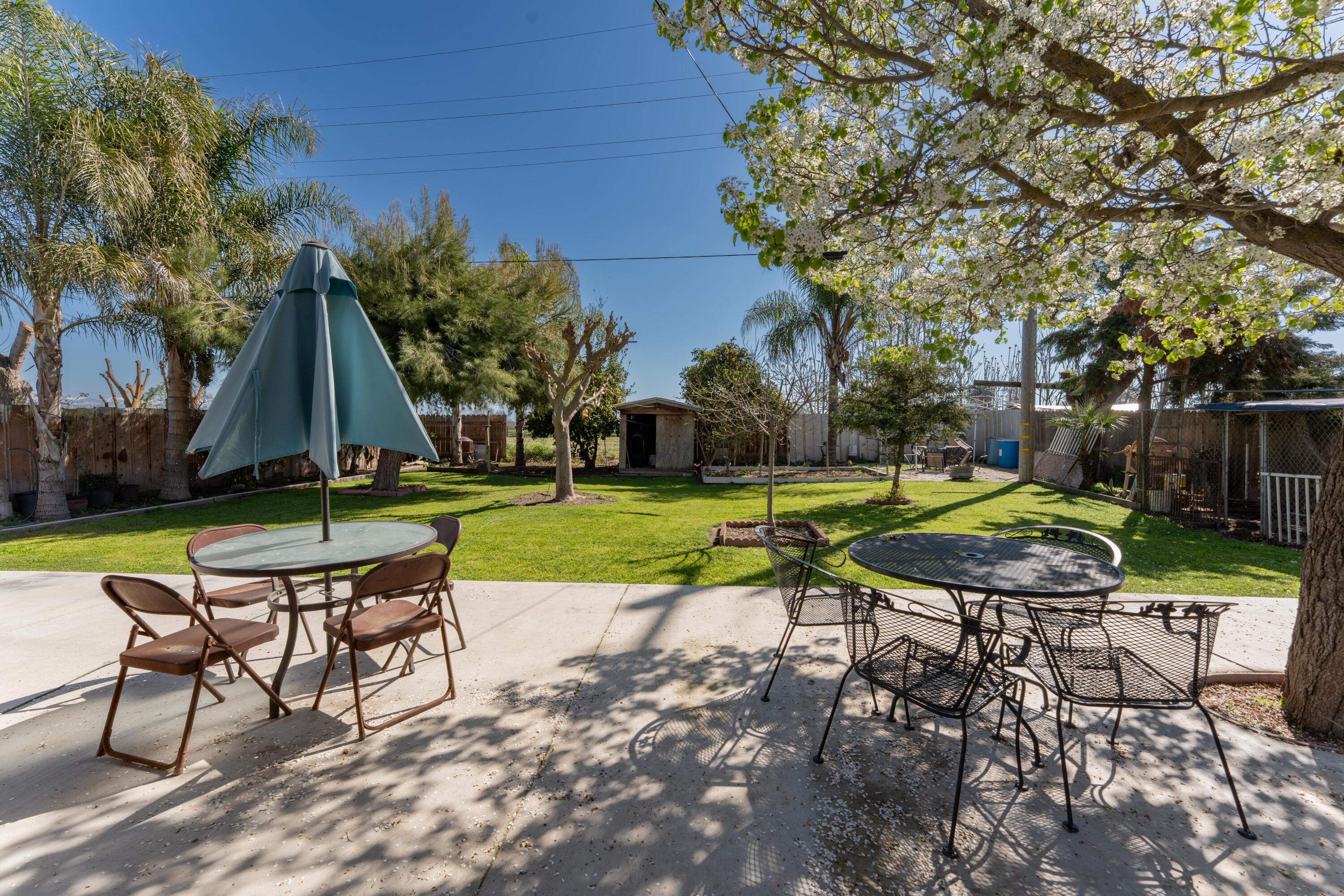 16870 Cloverdale Rd, Tulare, CA 93274