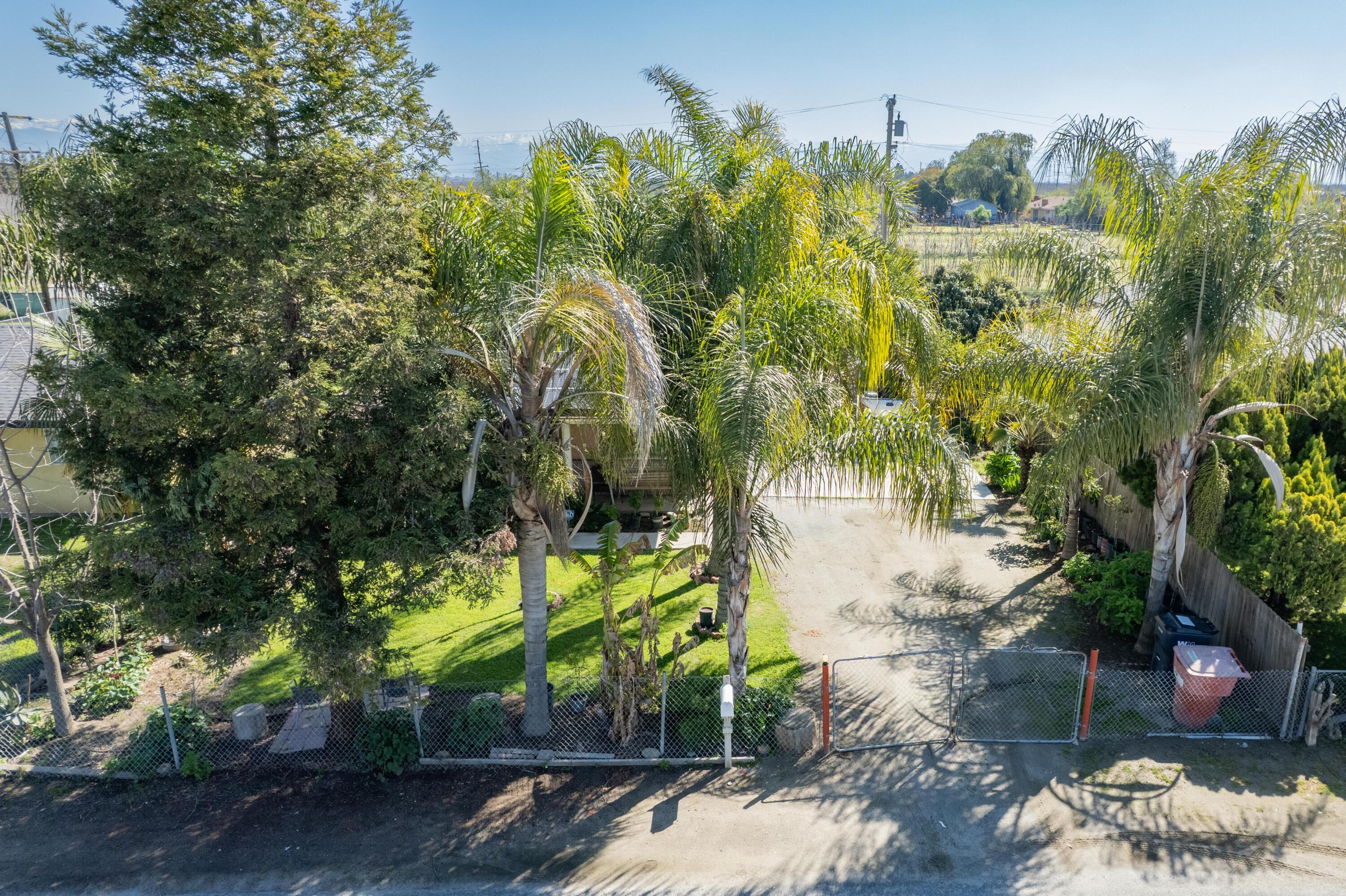 16870 Cloverdale Rd, Tulare, CA 93274