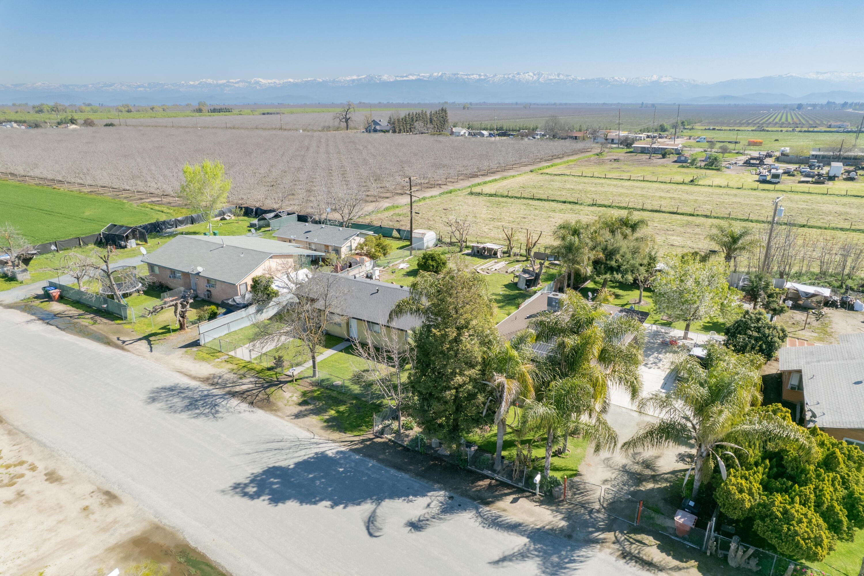 16870 Cloverdale Rd, Tulare, CA 93274