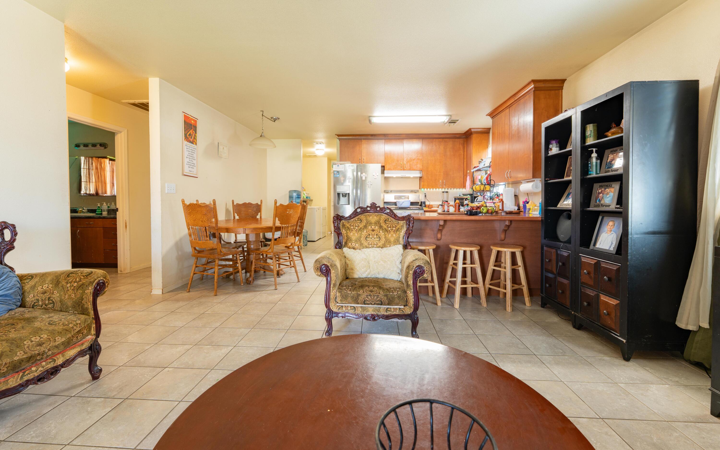 16870 Cloverdale Rd, Tulare, CA 93274