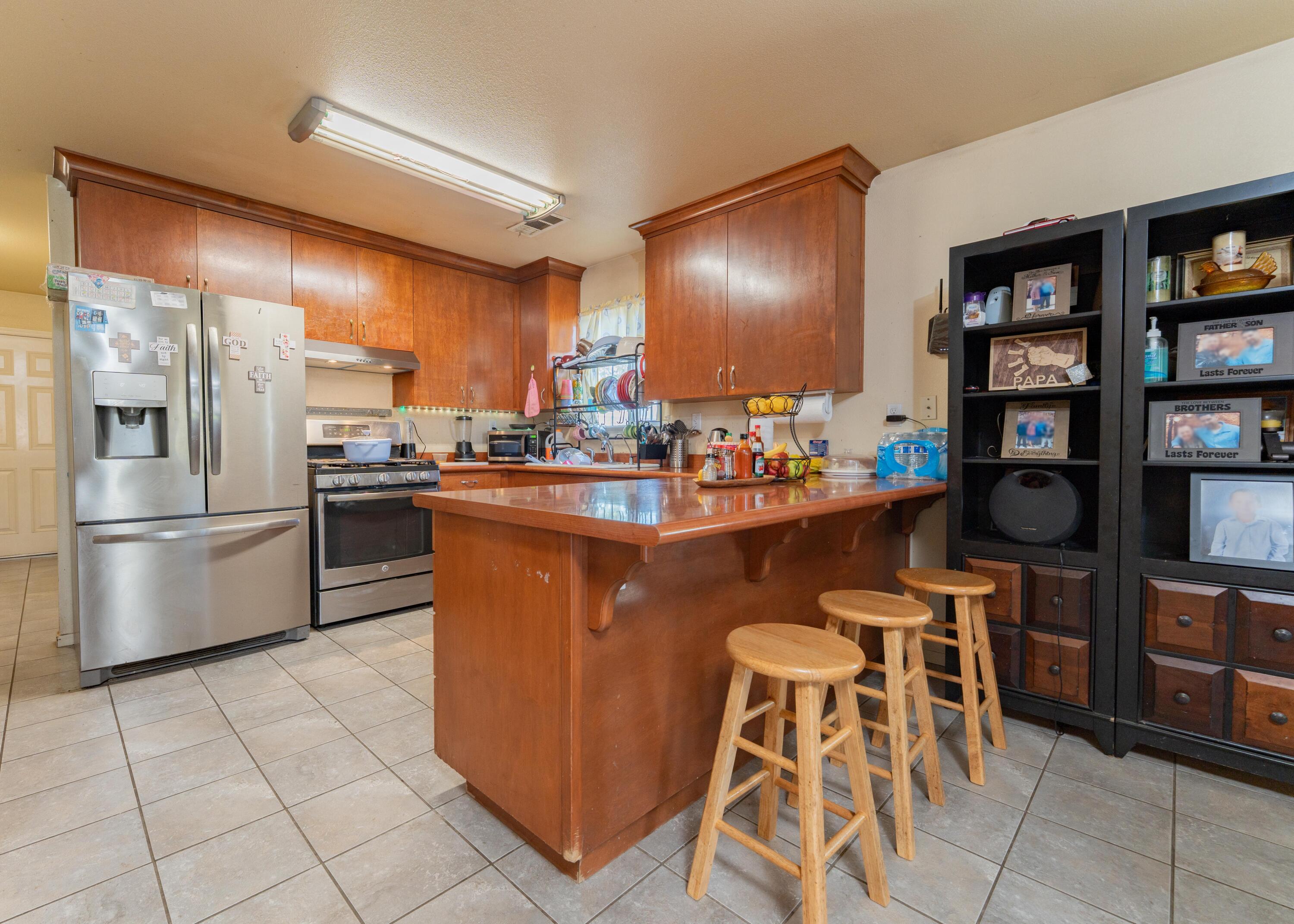 16870 Cloverdale Rd, Tulare, CA 93274