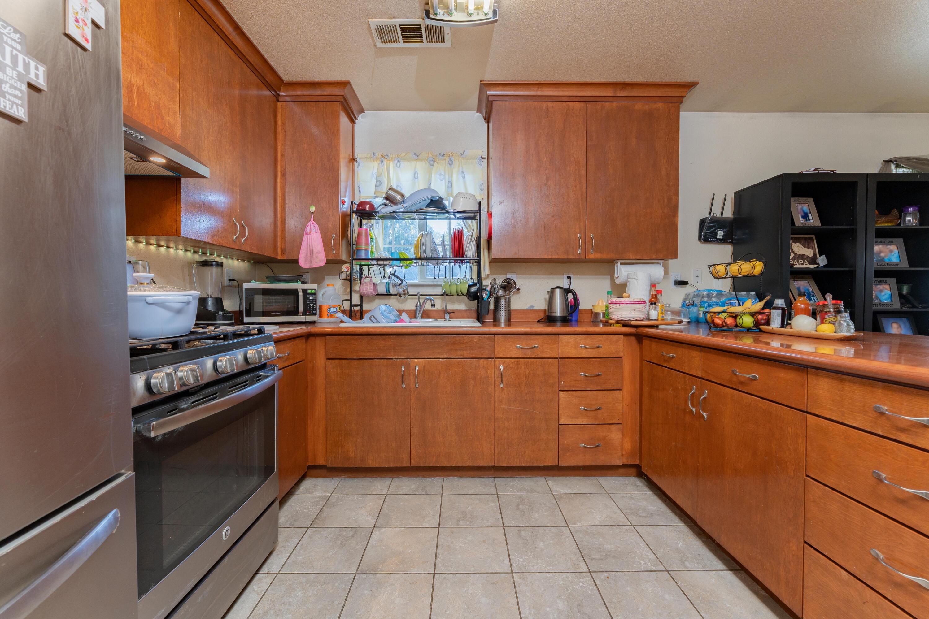 16870 Cloverdale Rd, Tulare, CA 93274