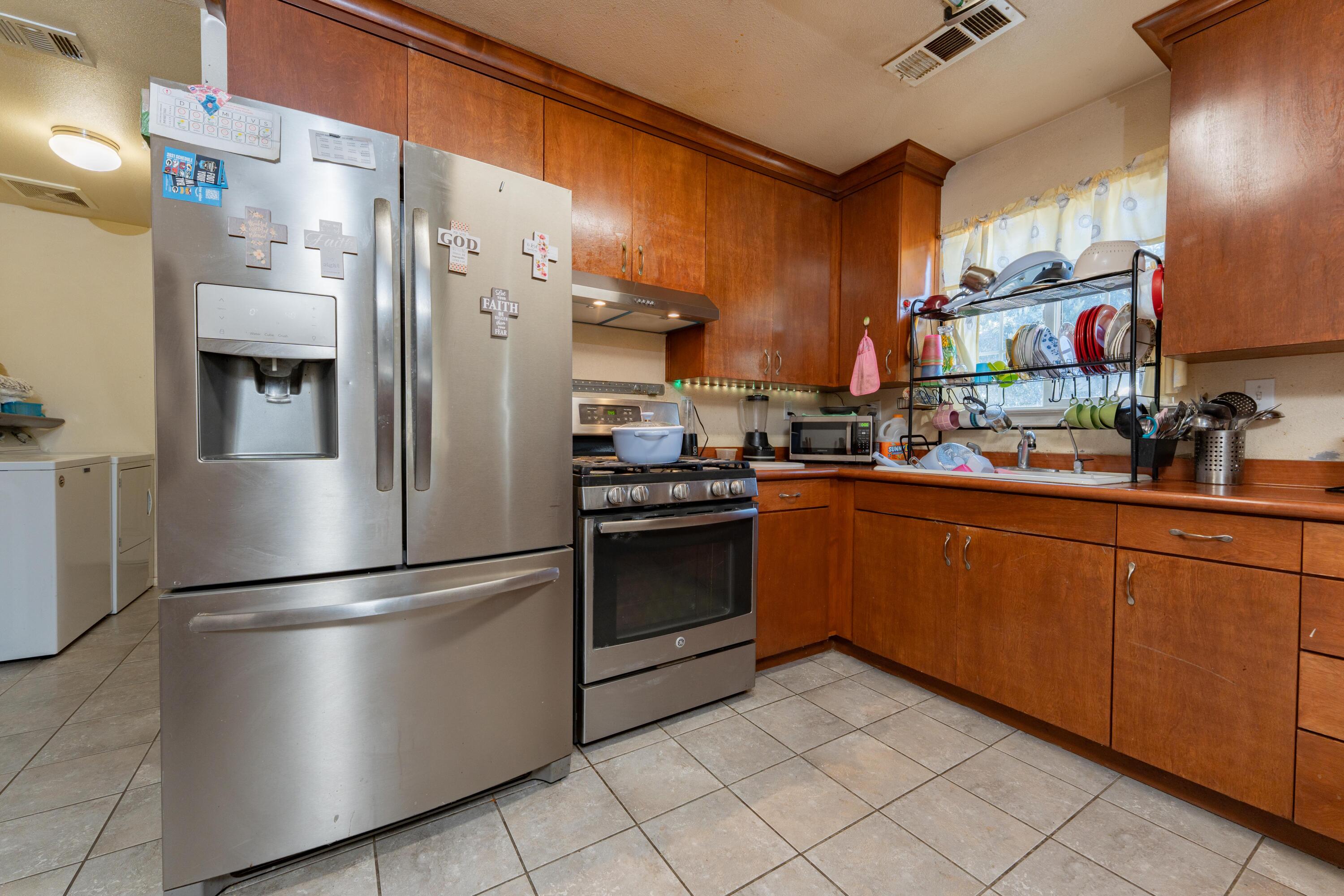 16870 Cloverdale Rd, Tulare, CA 93274