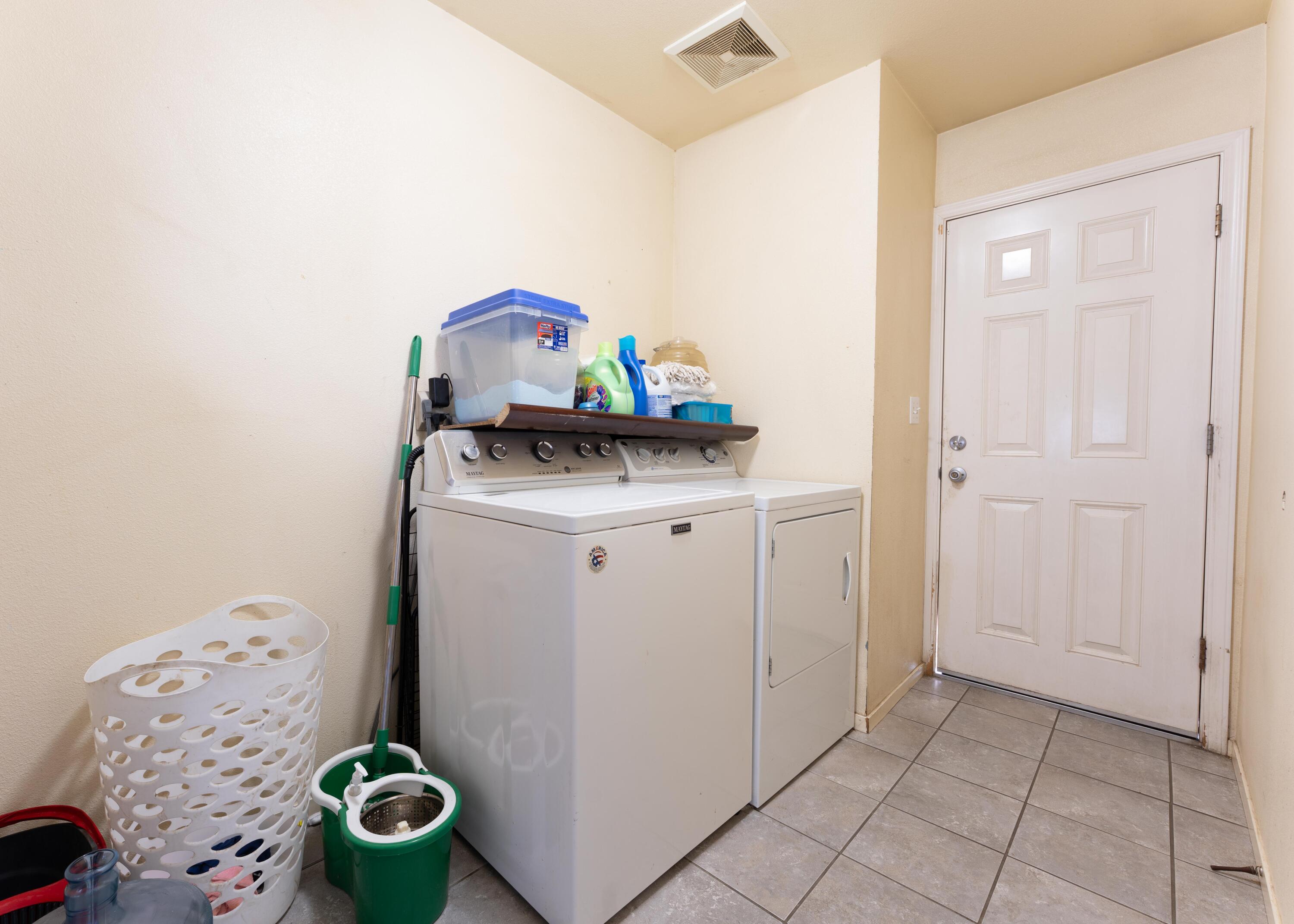 16870 Cloverdale Rd, Tulare, CA 93274