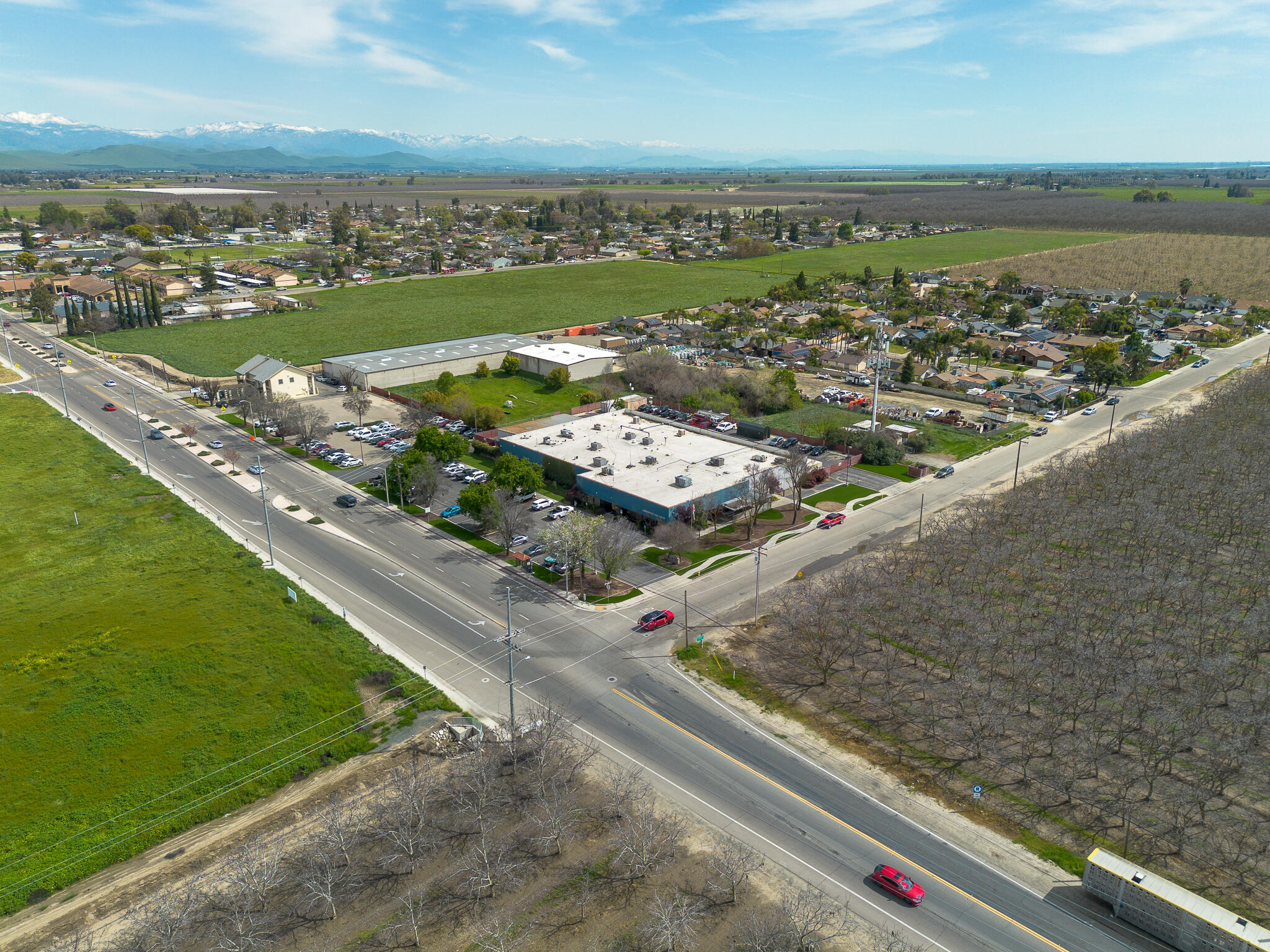 896 N Mariposa Ave, Visalia, CA 93292