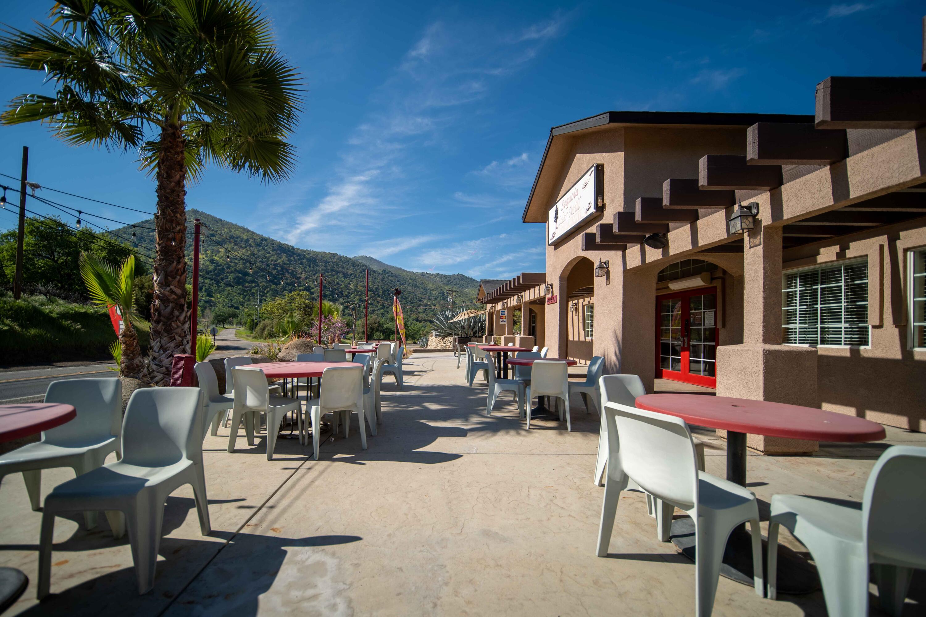 40311 Sierra Dr, Three Rivers, CA 93271