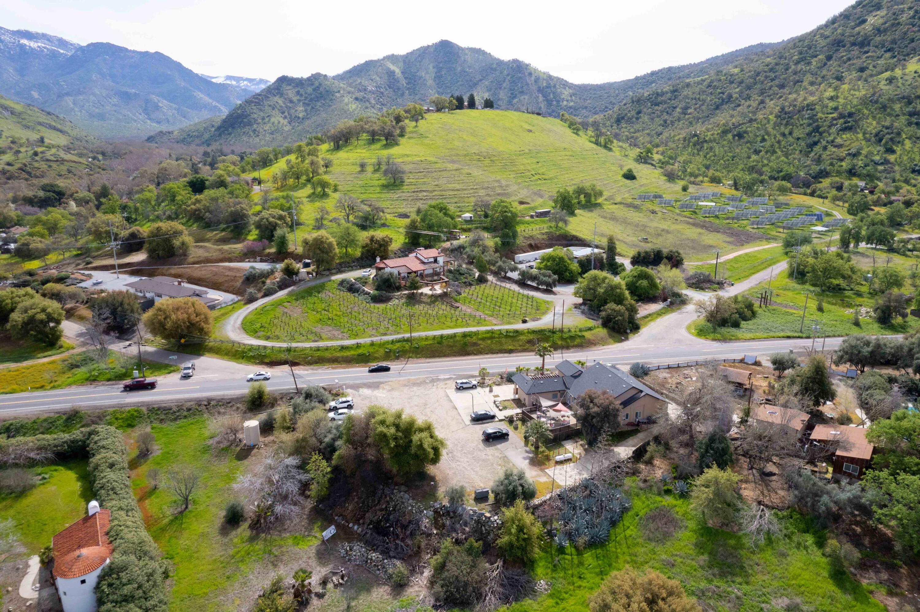 40311 Sierra Dr, Three Rivers, CA 93271