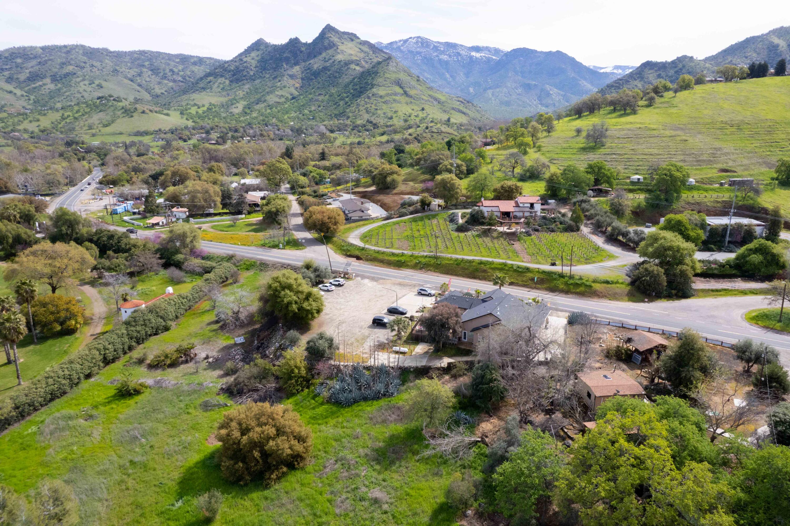 40311 Sierra Dr, Three Rivers, CA 93271