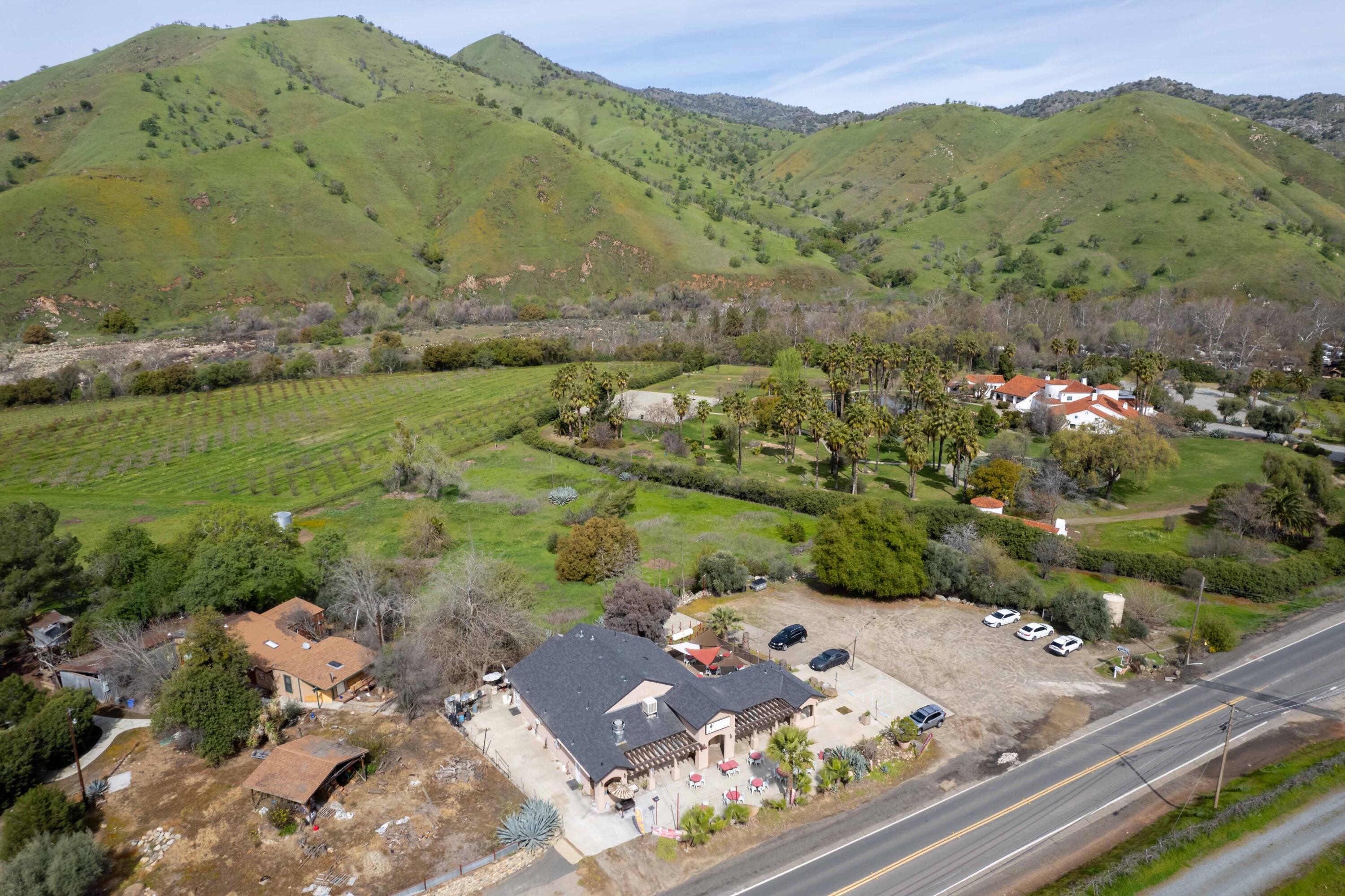 40311 Sierra Dr, Three Rivers, CA 93271