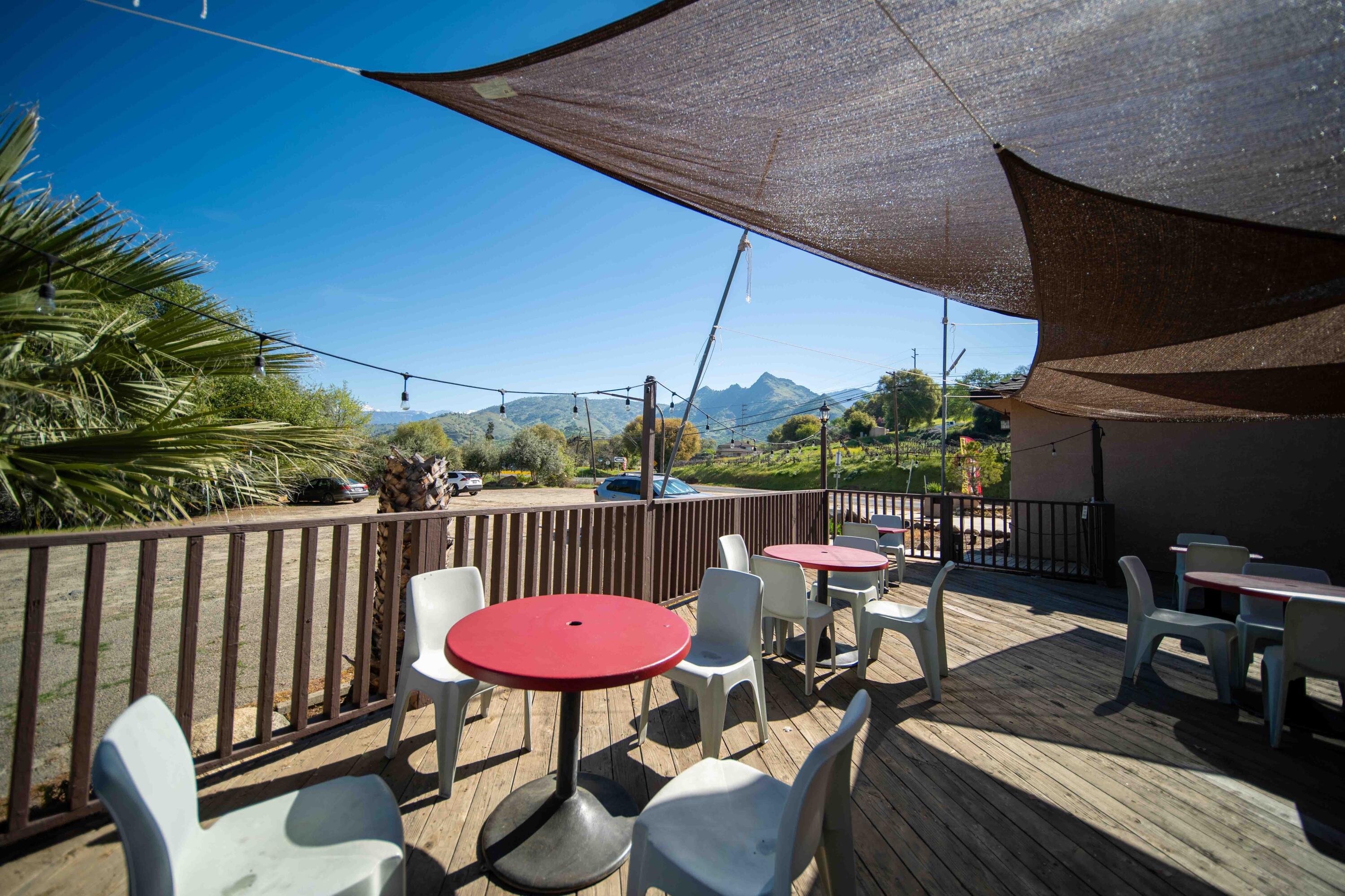 40311 Sierra Dr, Three Rivers, CA 93271