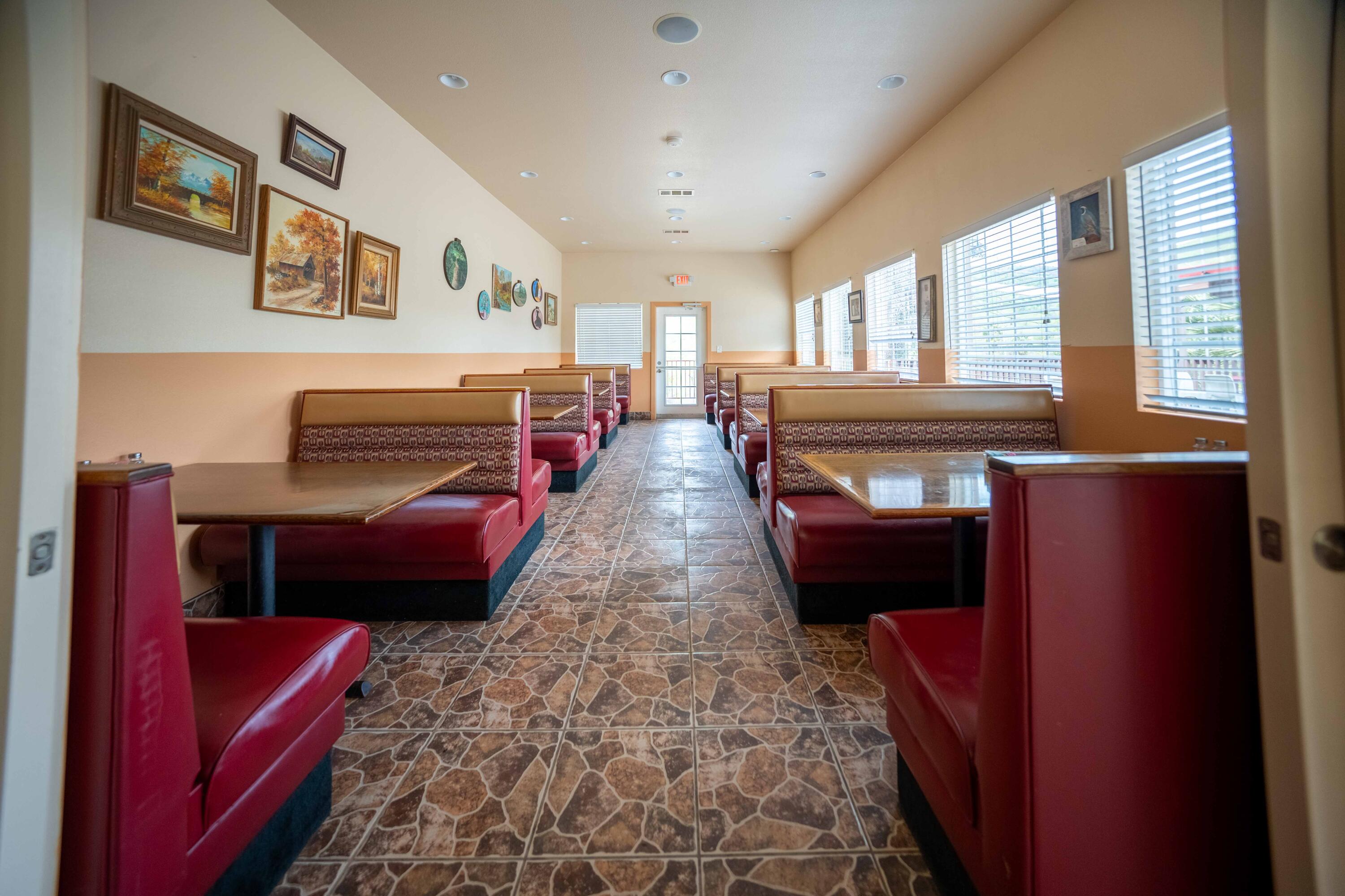 40311 Sierra Dr, Three Rivers, CA 93271