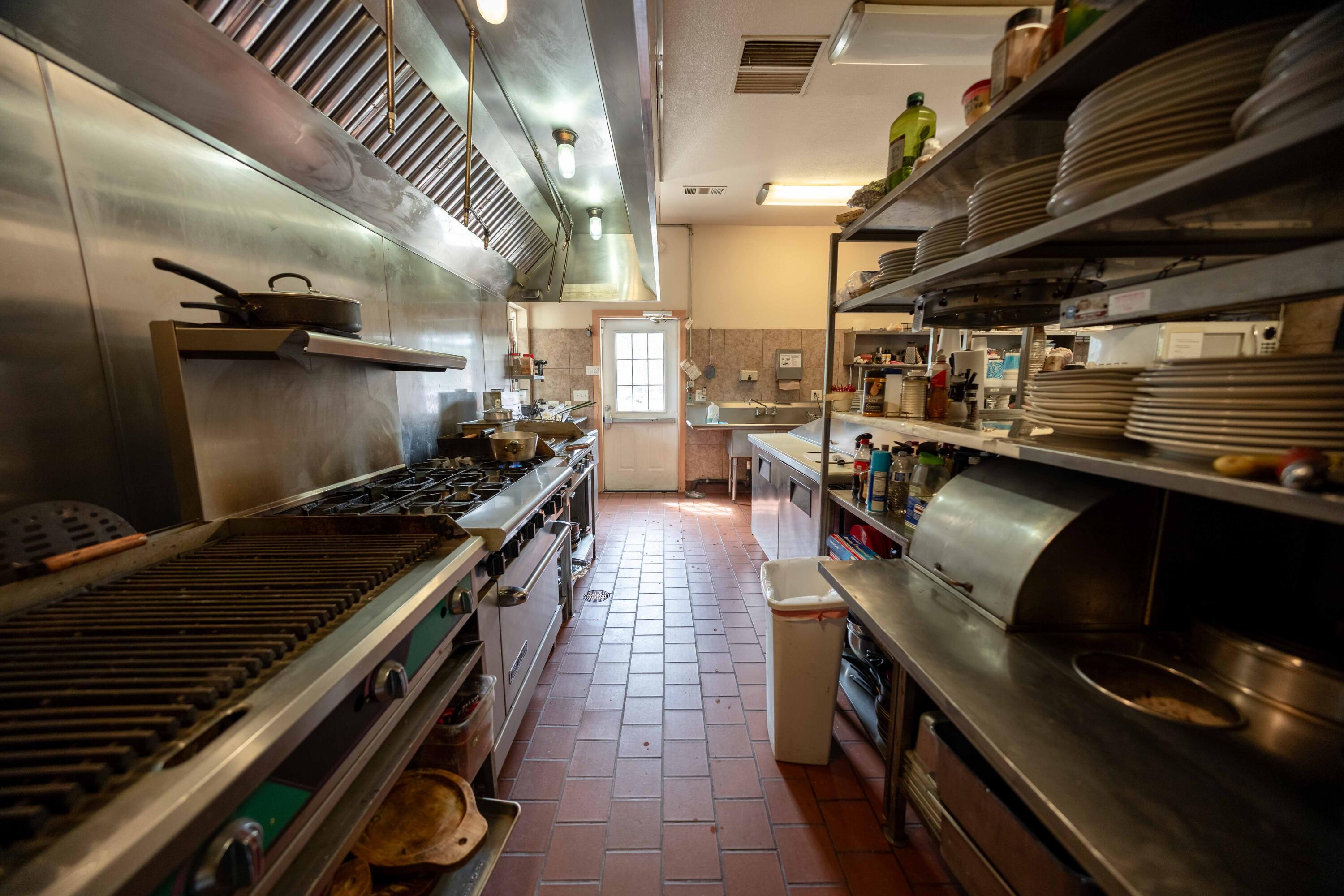 40311 Sierra Dr, Three Rivers, CA 93271