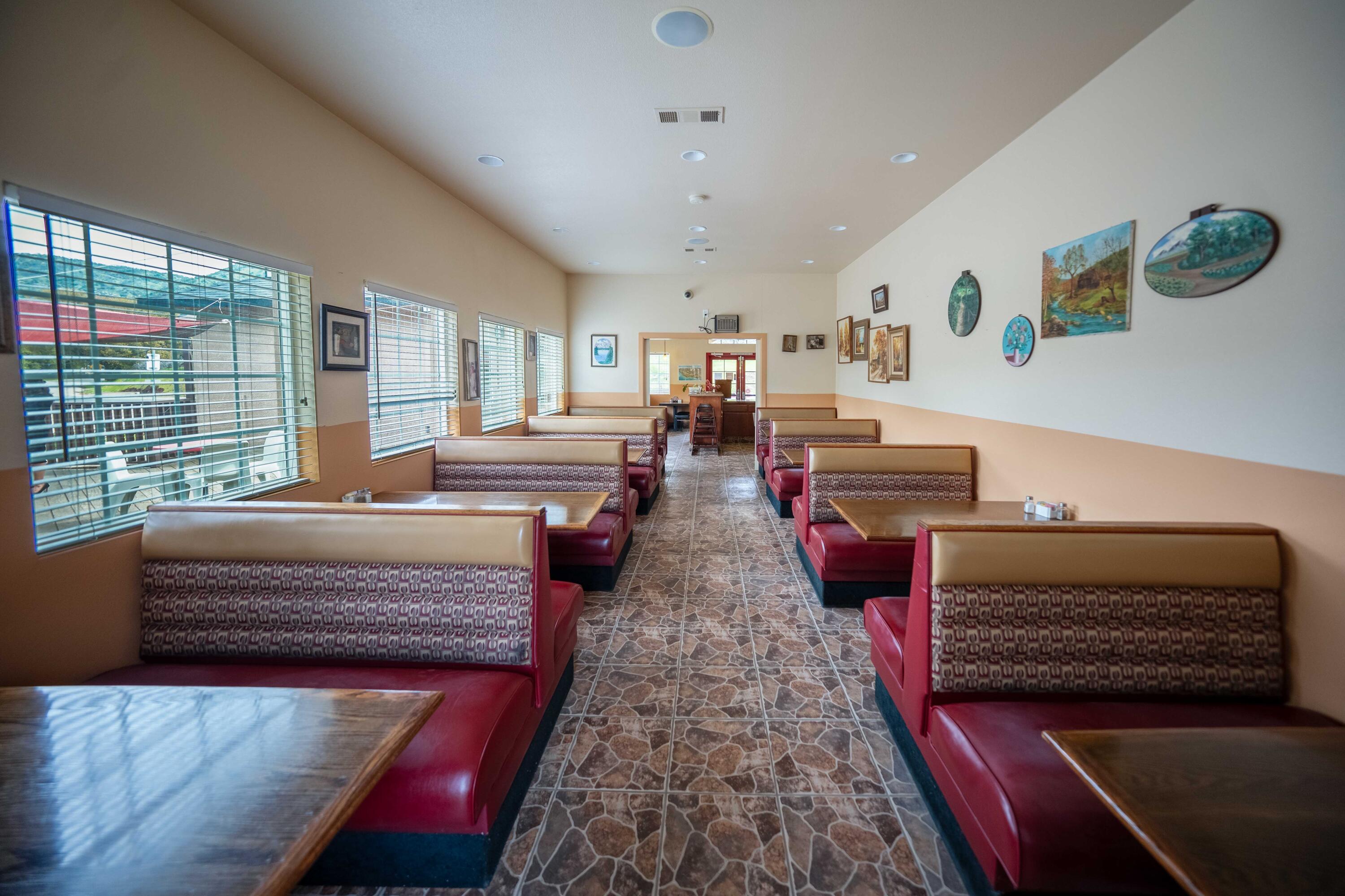 40311 Sierra Dr, Three Rivers, CA 93271